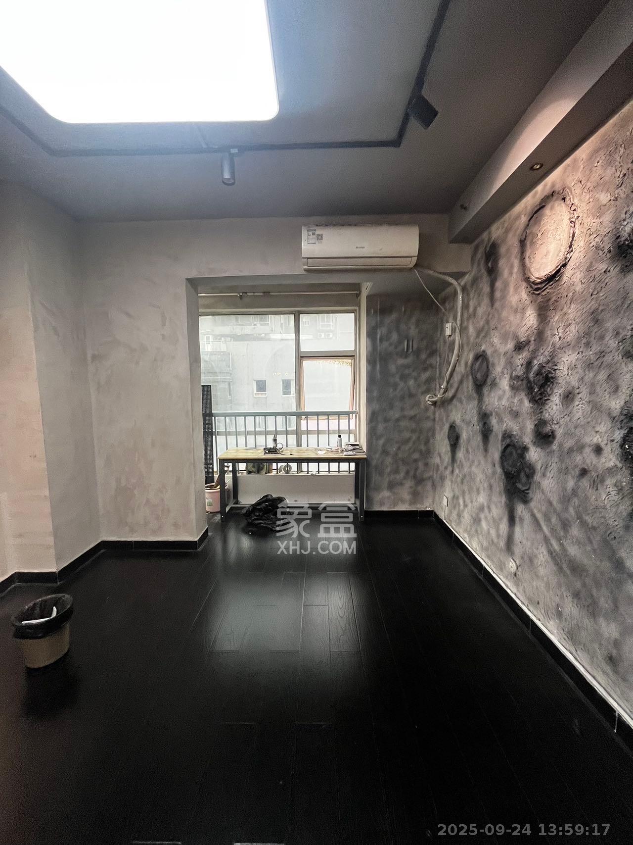 五一新干线 1室1厅1卫 2800.0元/月 五一新干线 1室1厅1卫 2800.0元/月室内图