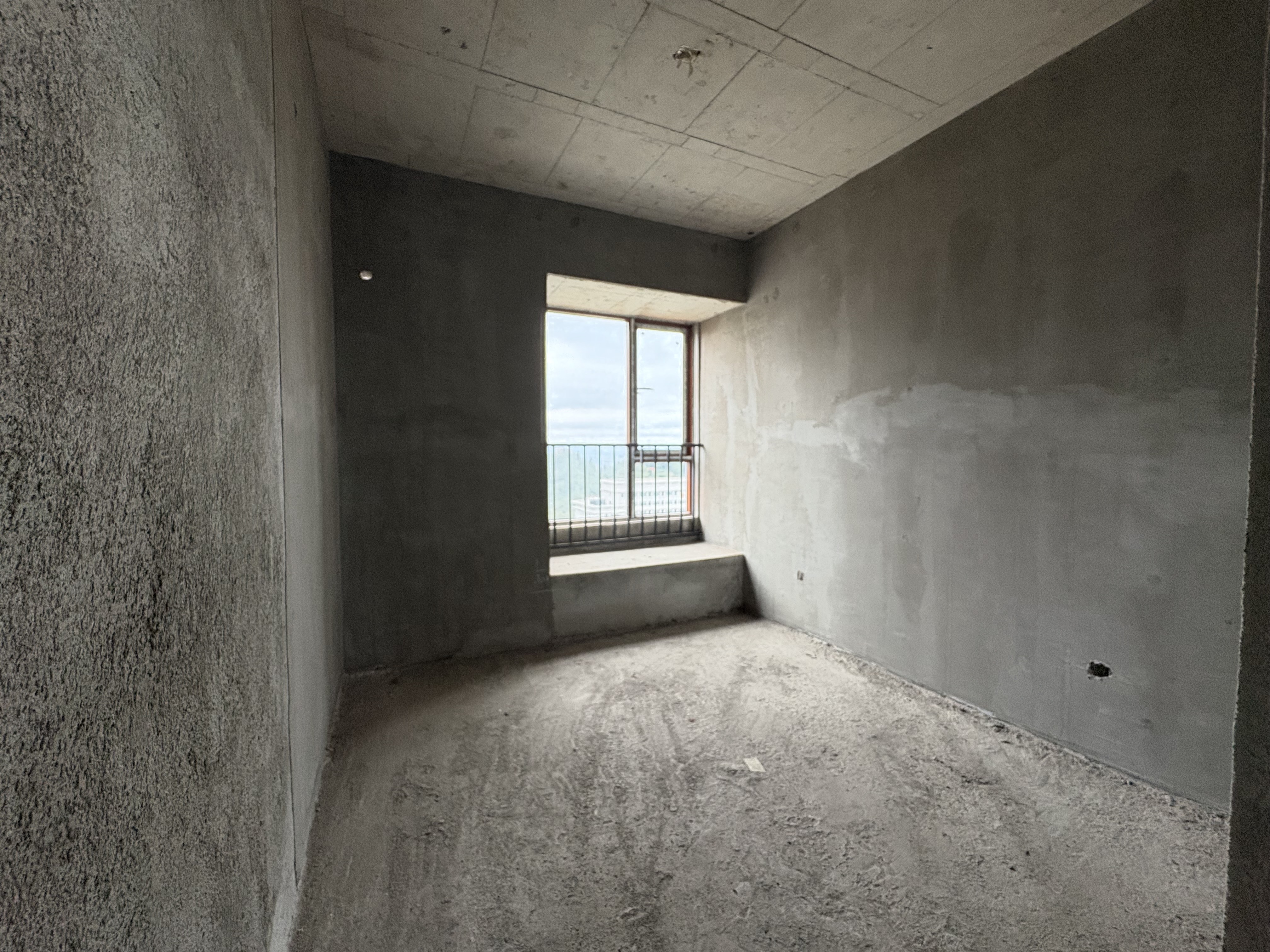 吉大汉珠山府 4室2厅2卫 83.8万 吉大汉珠山府 4室2厅2卫 83.8万客厅