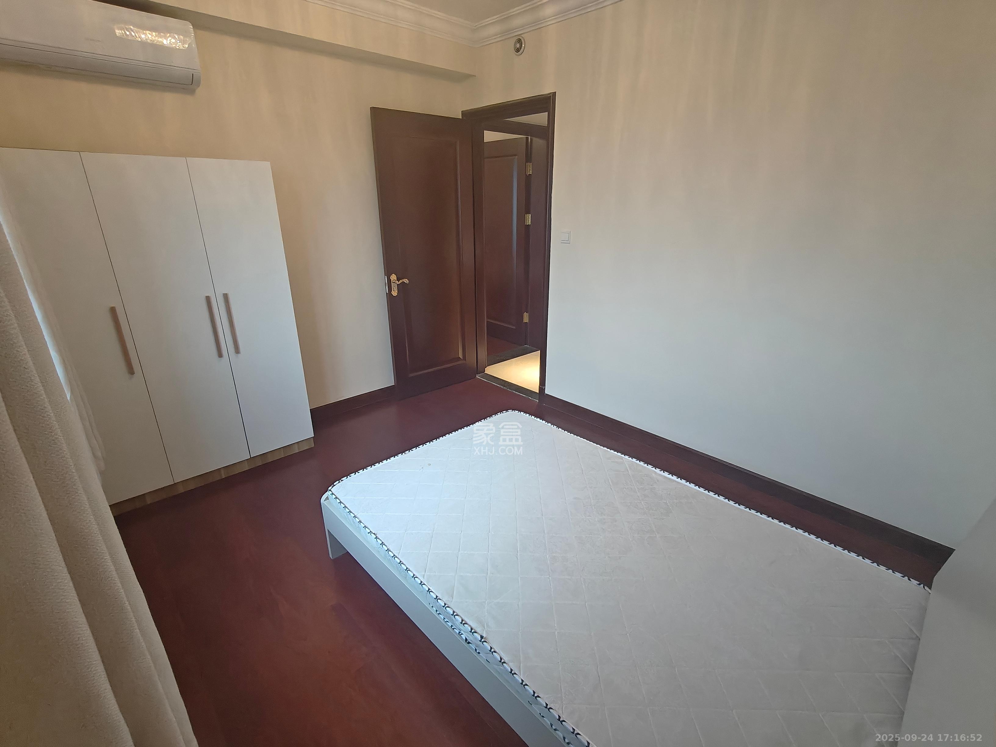 恒大翡翠华庭 3室2厅2卫 2000.0元/月 恒大翡翠华庭 3室2厅2卫 2000.0元/月室内图