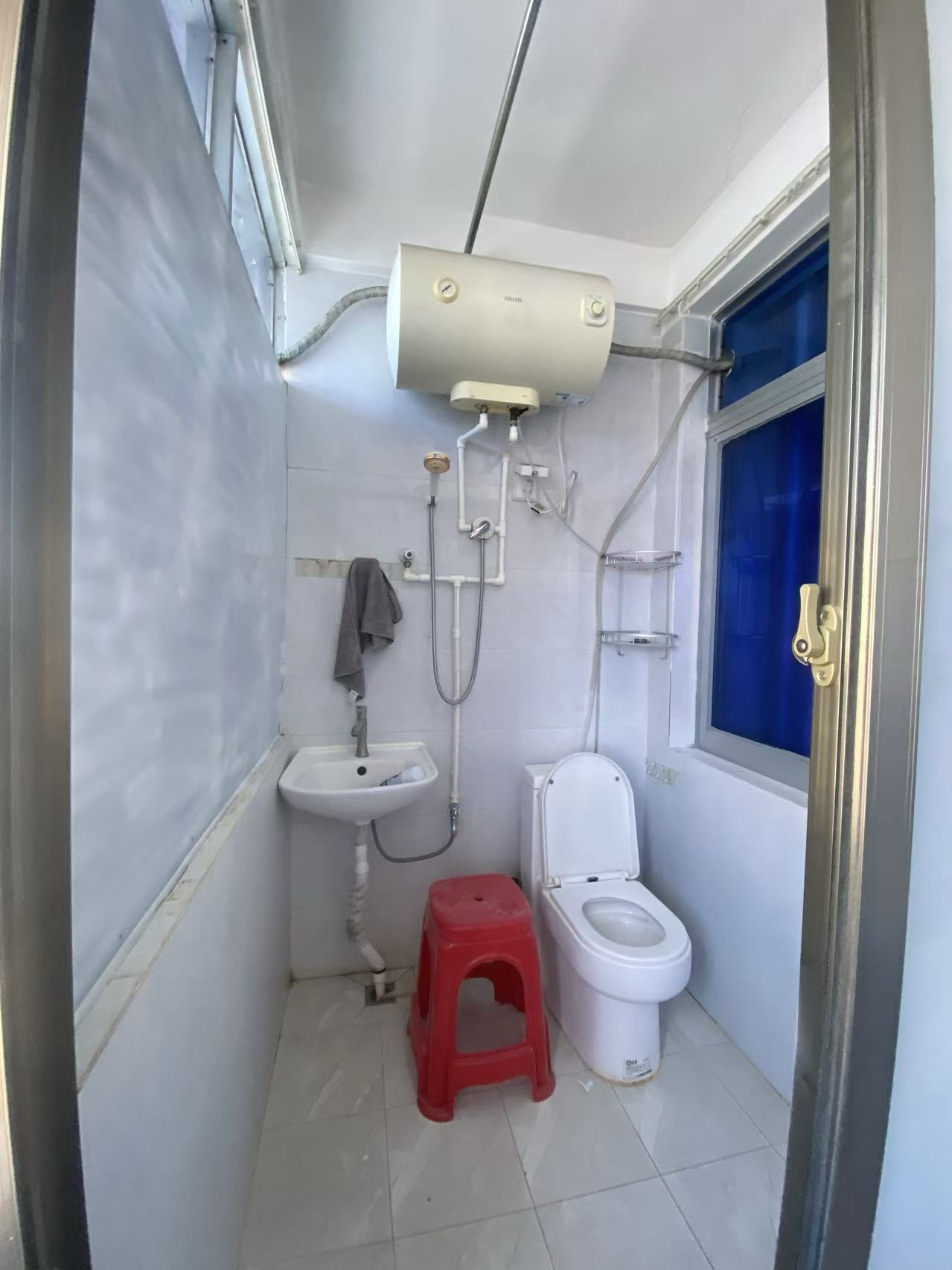 粮食局宿舍(海府路) 1室1厅1卫 1300.0元/月 粮食局宿舍(海府路) 1室1厅1卫 1300.0元/月室内图