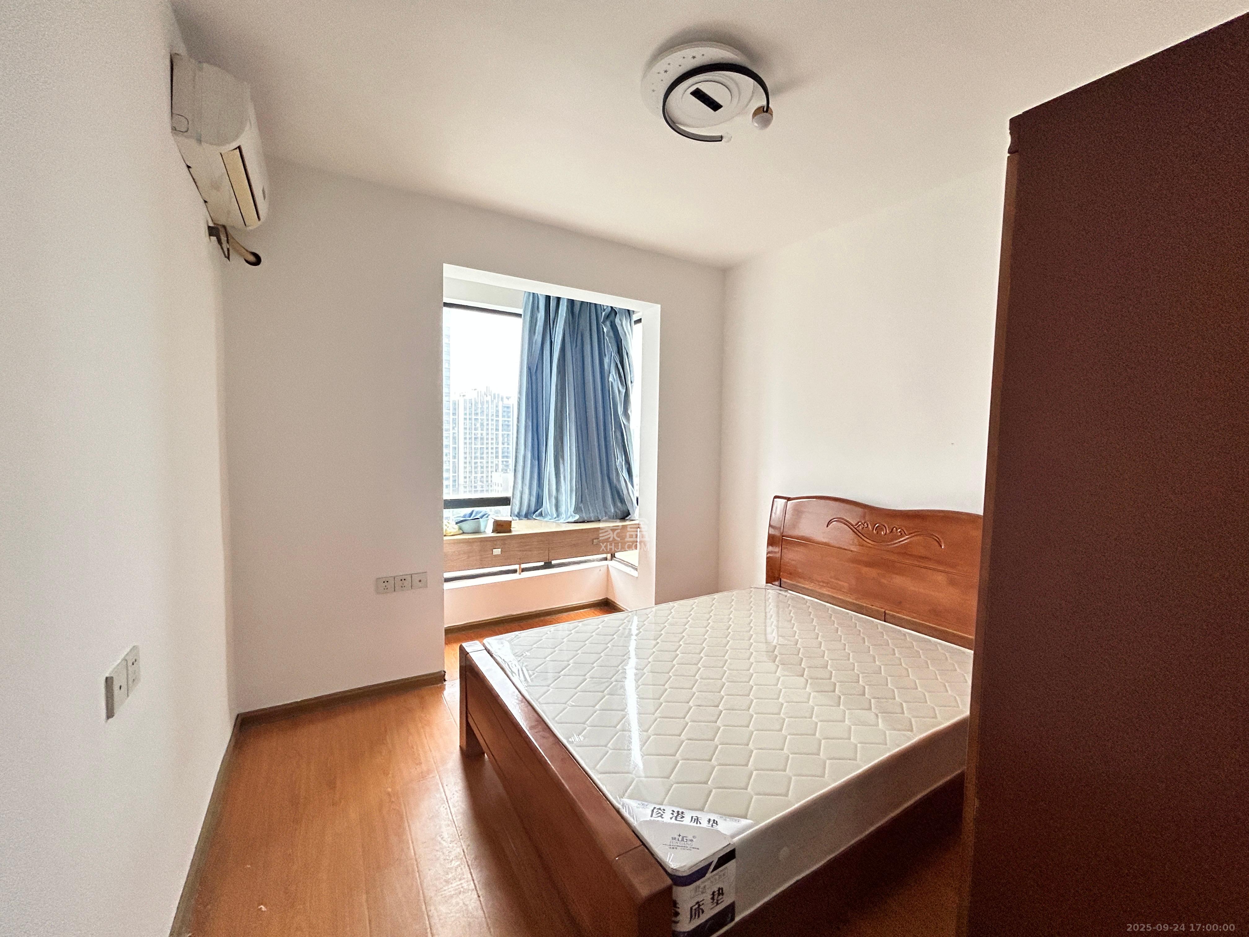 中建麓山和苑  3室2厅2卫    1800.0元/月室内图