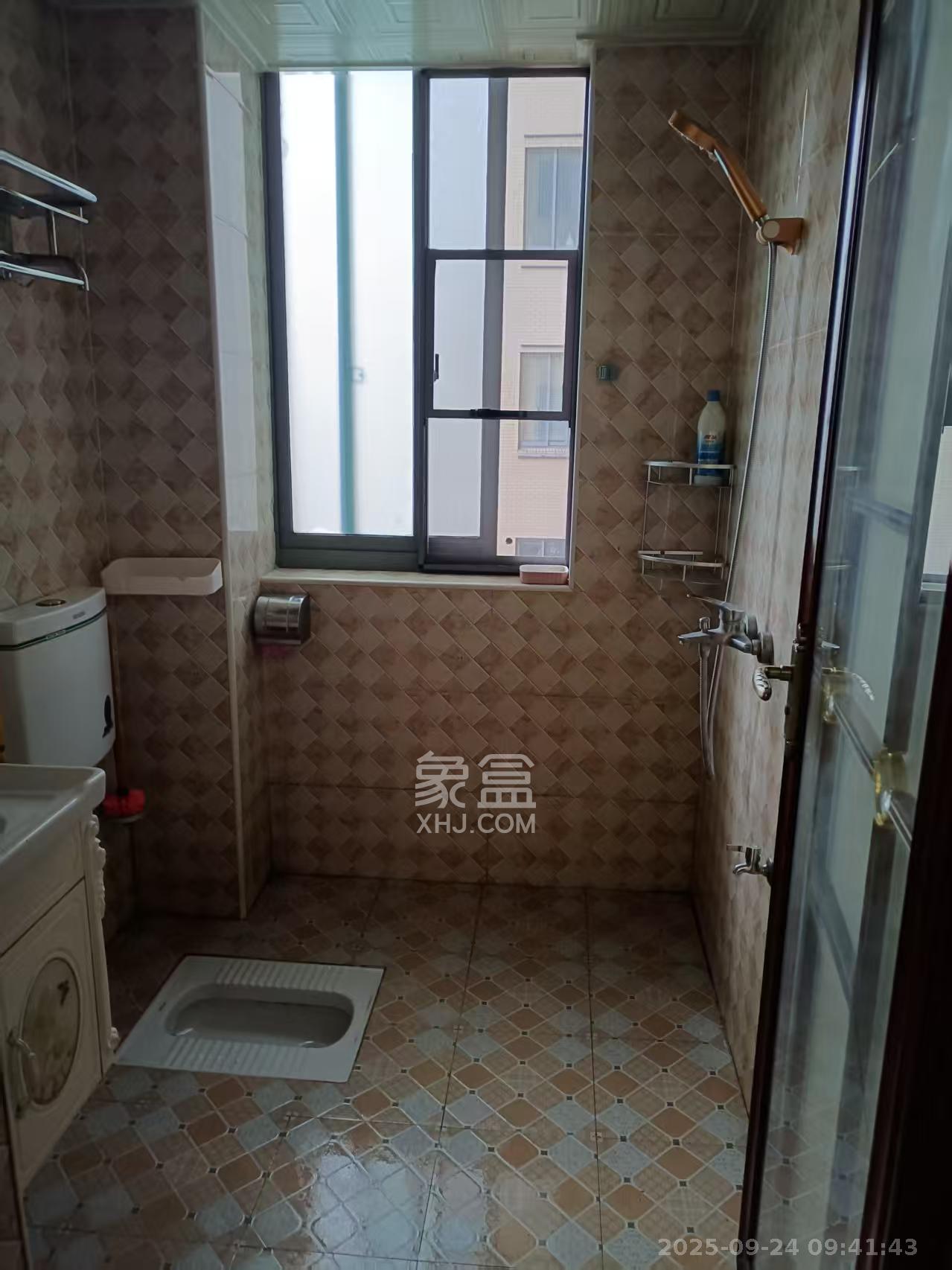 荣升家园（湘江熙岸）  2室2厅1卫    2400.0元/月室内图