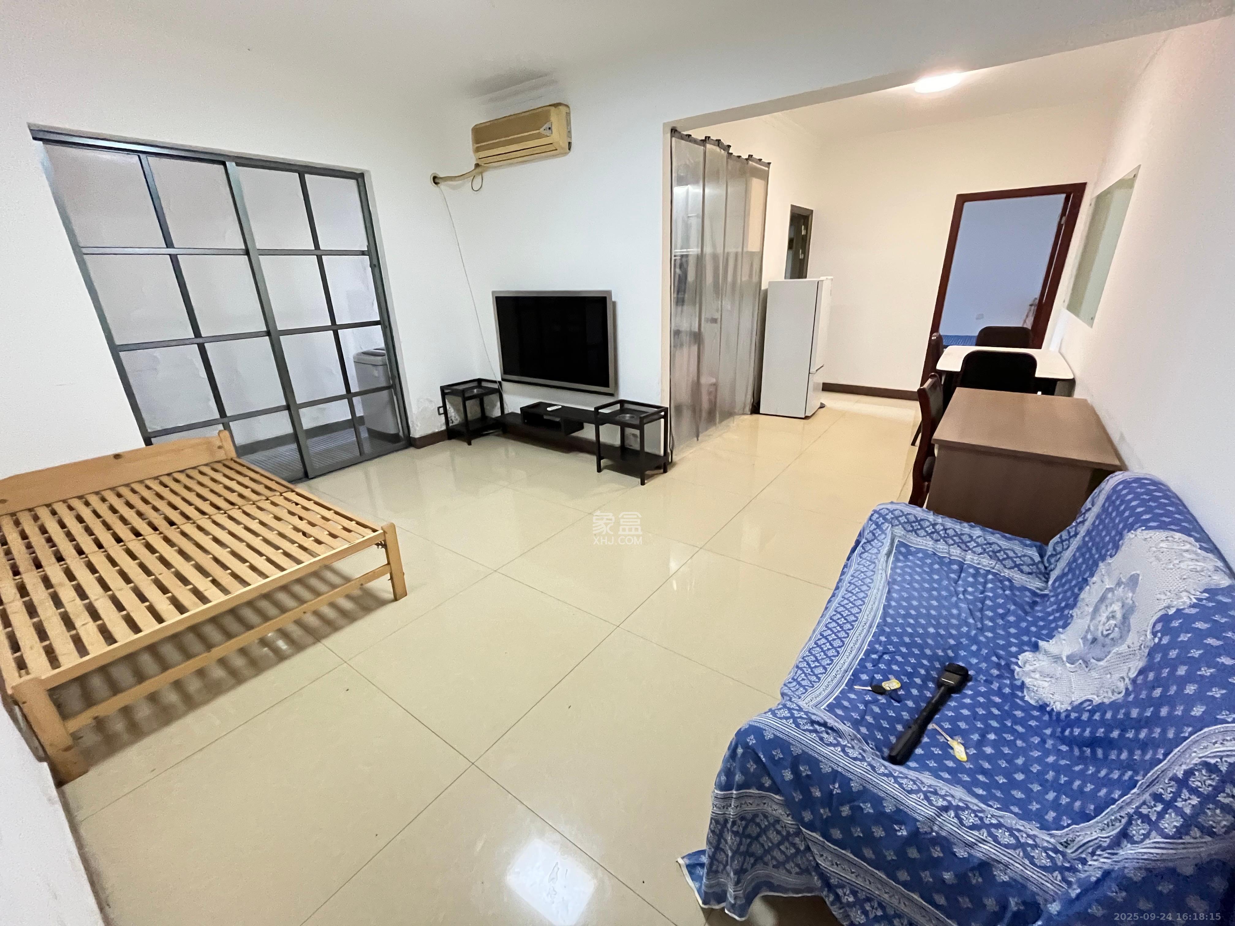 益佳苑 1室1厅1卫 1800.0元/月 益佳苑 1室1厅1卫 1800.0元/月室内图