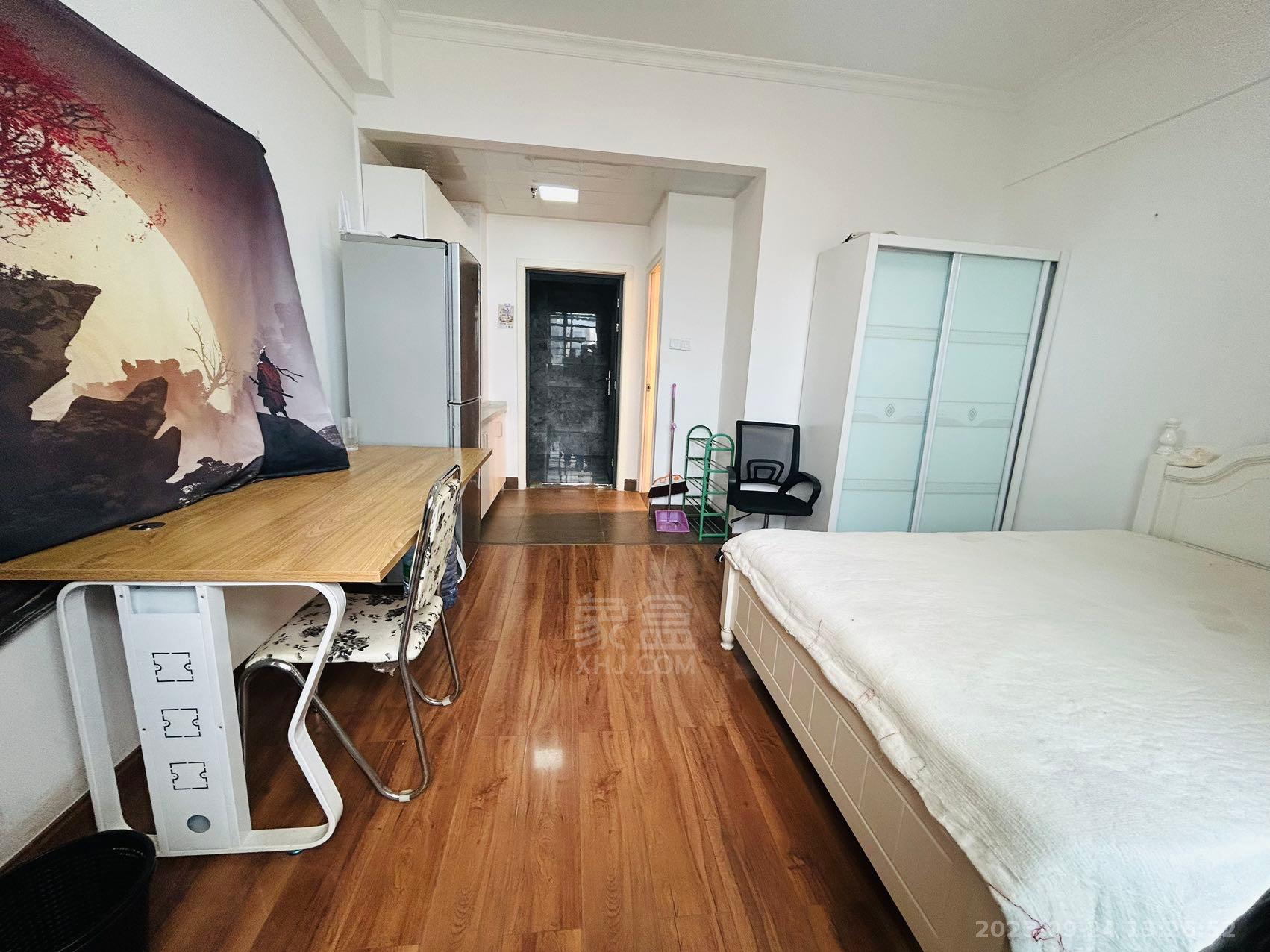 文艺复兴(未来城)  1室1厅1卫    1000.0元/月 文艺复兴(未来城)  1室1厅1卫    1000.0元/月户型图