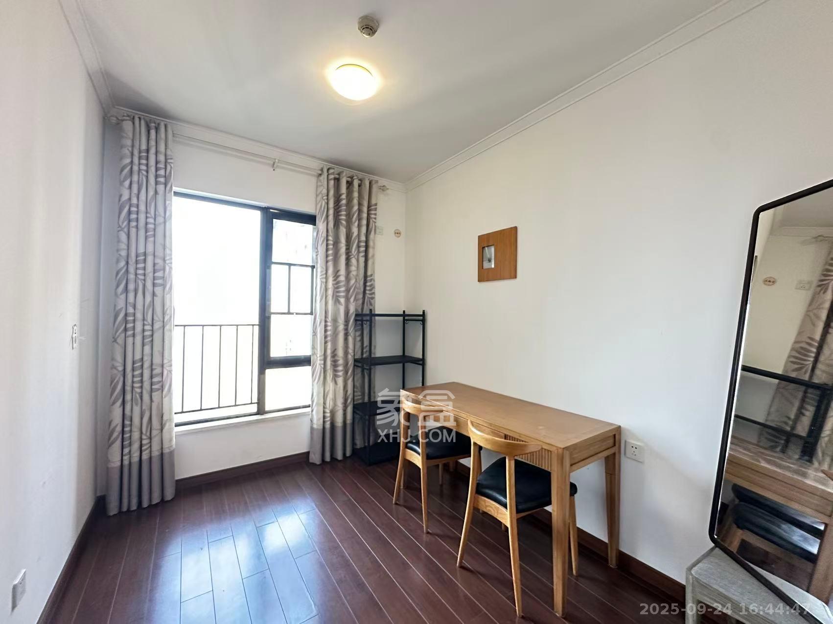 万科里金域国际  3室2厅2卫    4000.0元/月室内图