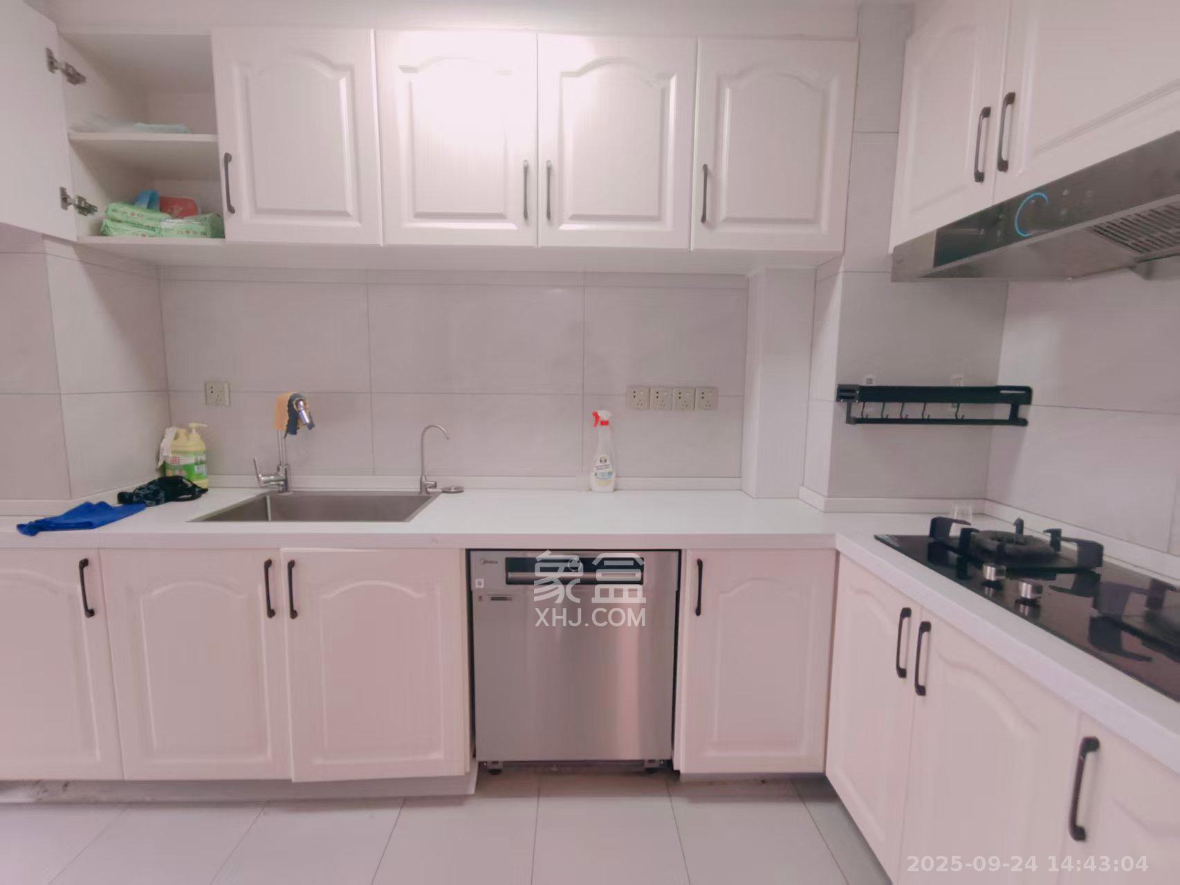 中国铁建洋湖苑 2室2厅2卫 2000.0元/月 中国铁建洋湖苑 2室2厅2卫 2000.0元/月室内图