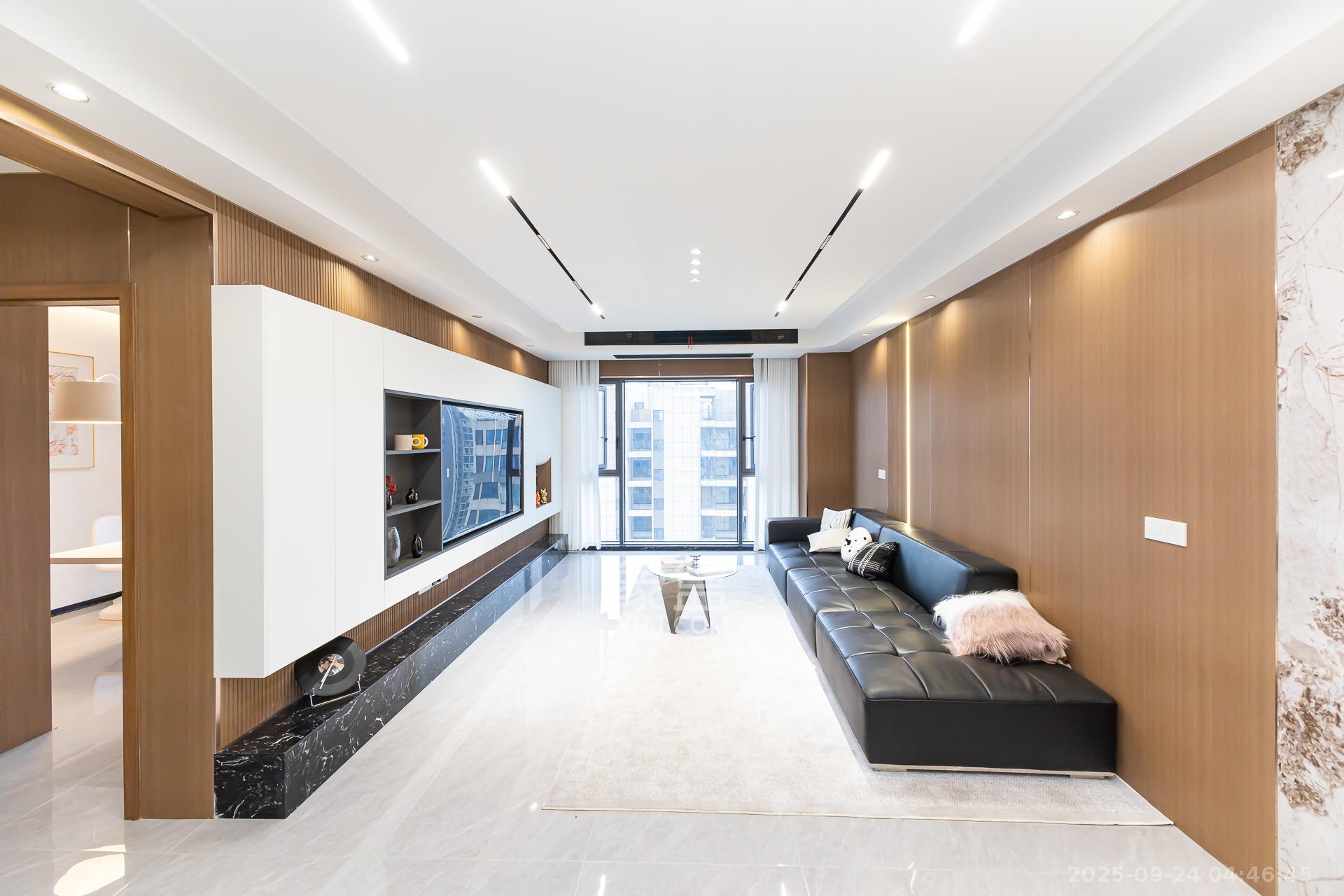 润和湘江天地AB区 4室2厅2卫 128.8万 润和湘江天地AB区 4室2厅2卫 128.8万客厅