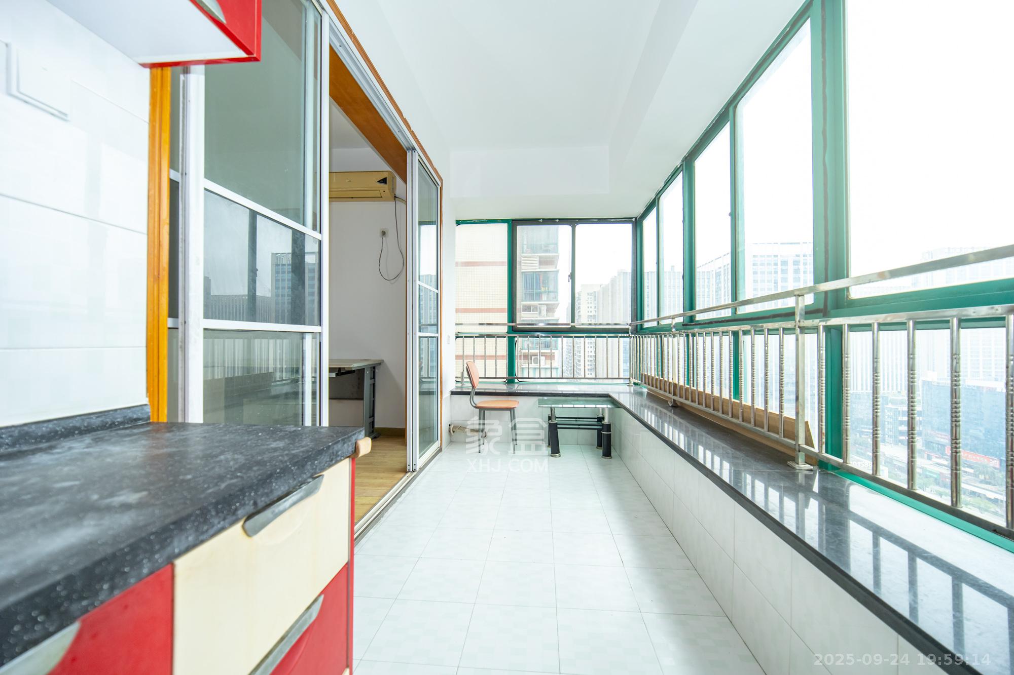 明城公寓  1室1厅1卫    23.8万阳台