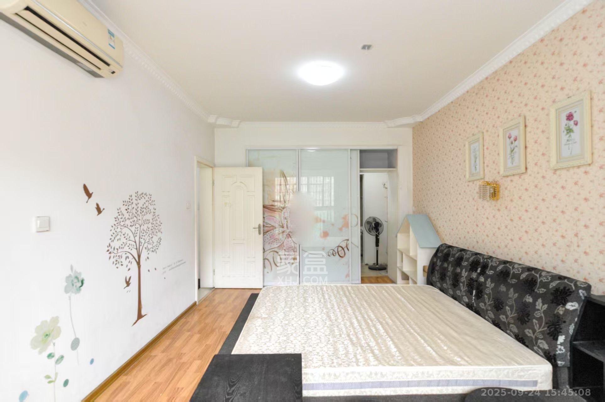 麓谷加州阳光 1室2厅2卫 2400.0元/月 麓谷加州阳光 1室2厅2卫 2400.0元/月室内图