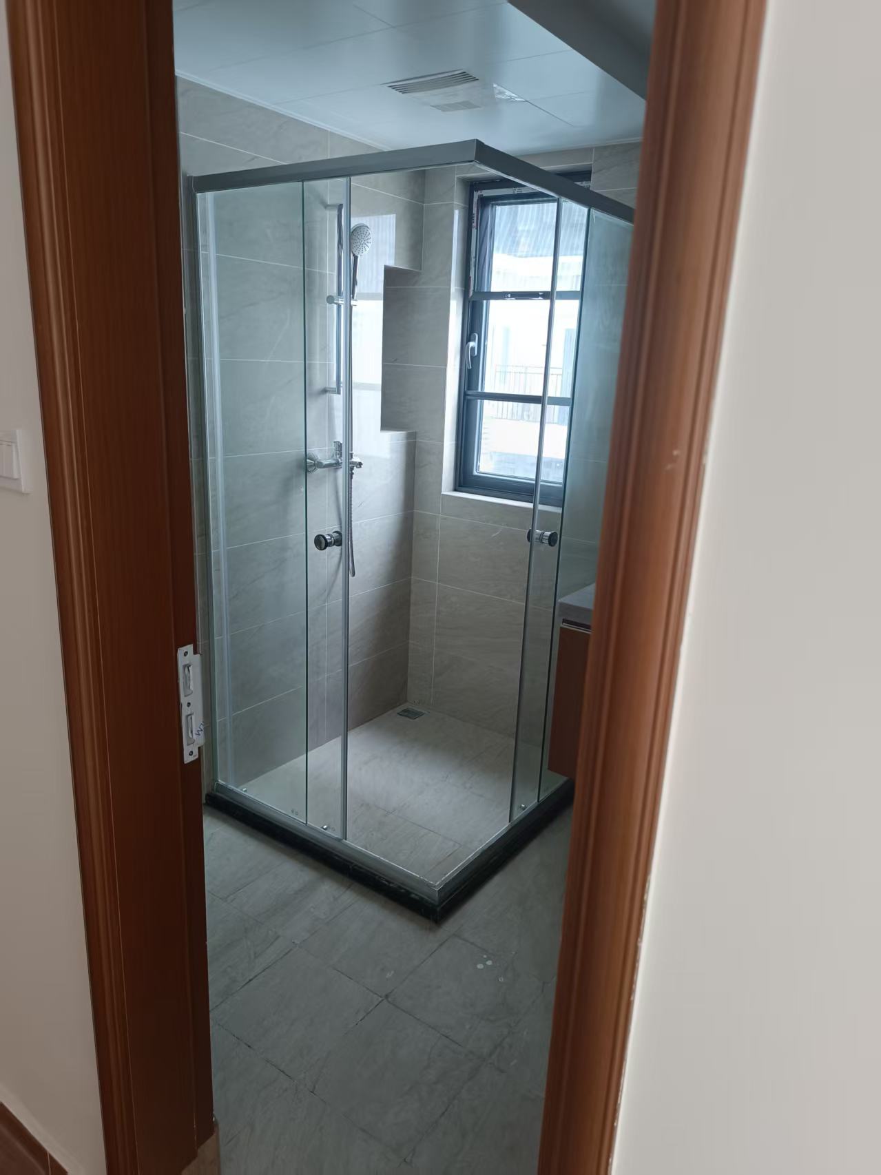 恒大美丽沙天宸湾 3室1厅1卫 3500.0元/月 恒大美丽沙天宸湾 3室1厅1卫 3500.0元/月室内图