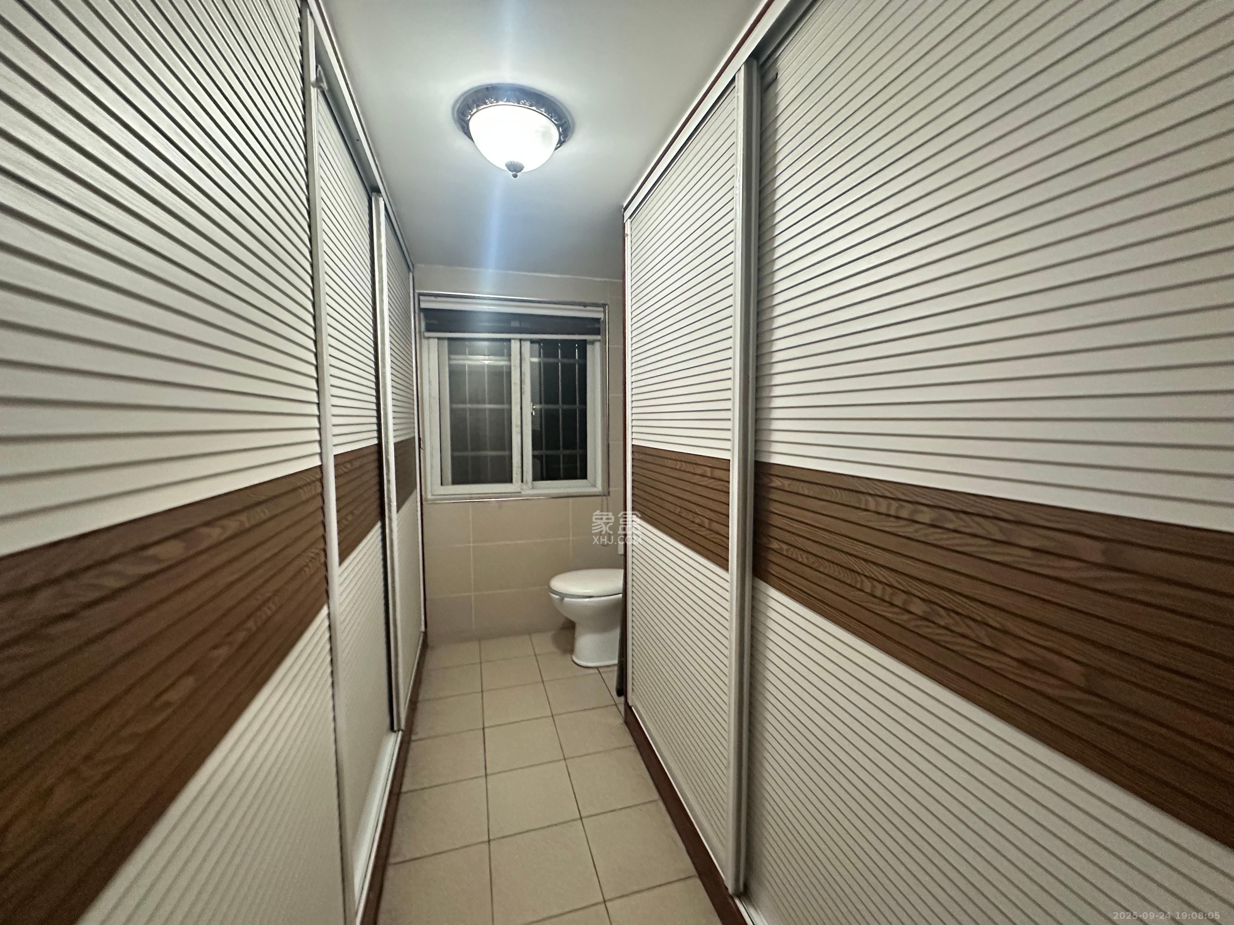 筑梦佳园  4室2厅1卫    2400.0元/月室内图