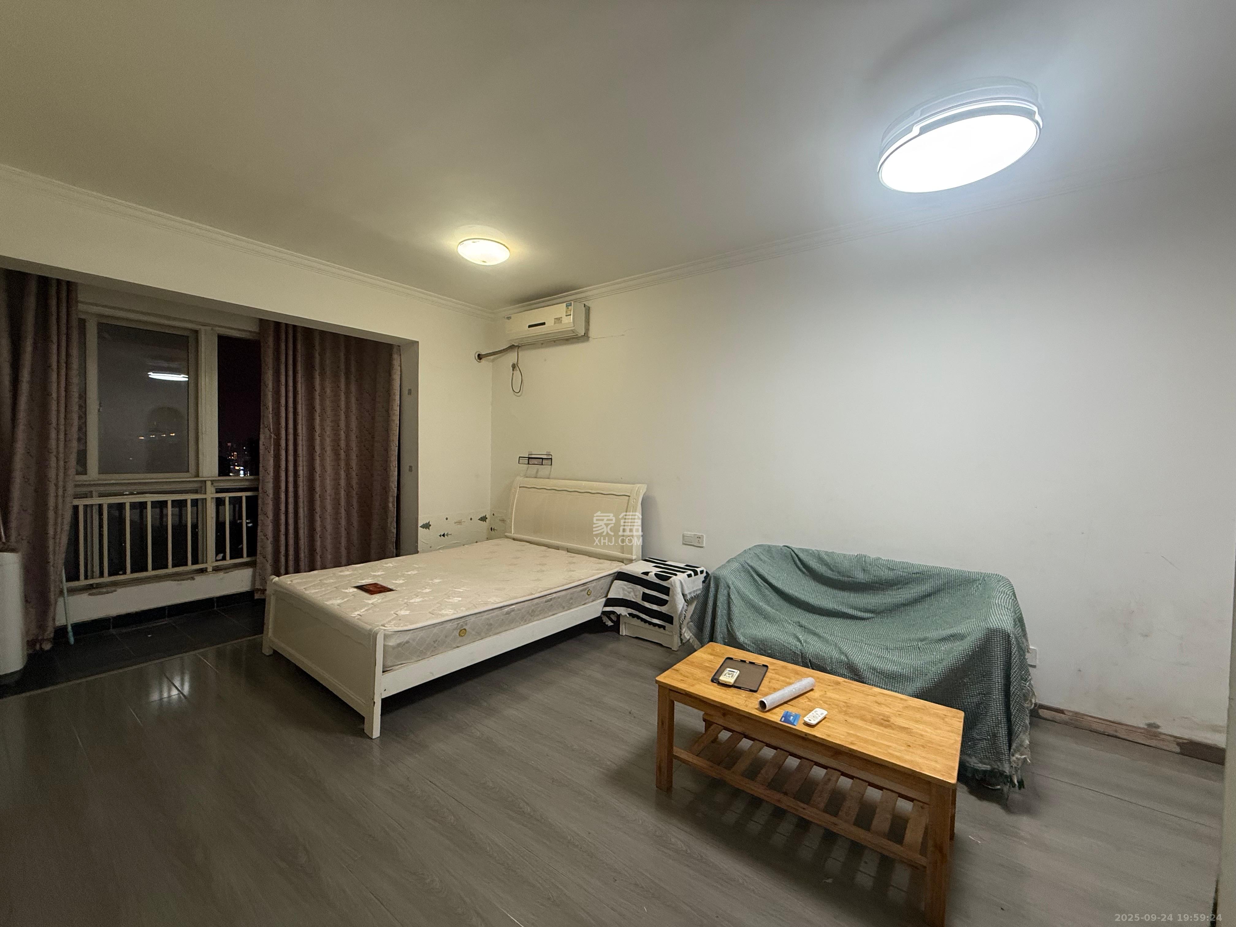 时代星城 1室1厅1卫 950.0元/月 时代星城 1室1厅1卫 950.0元/月室内图