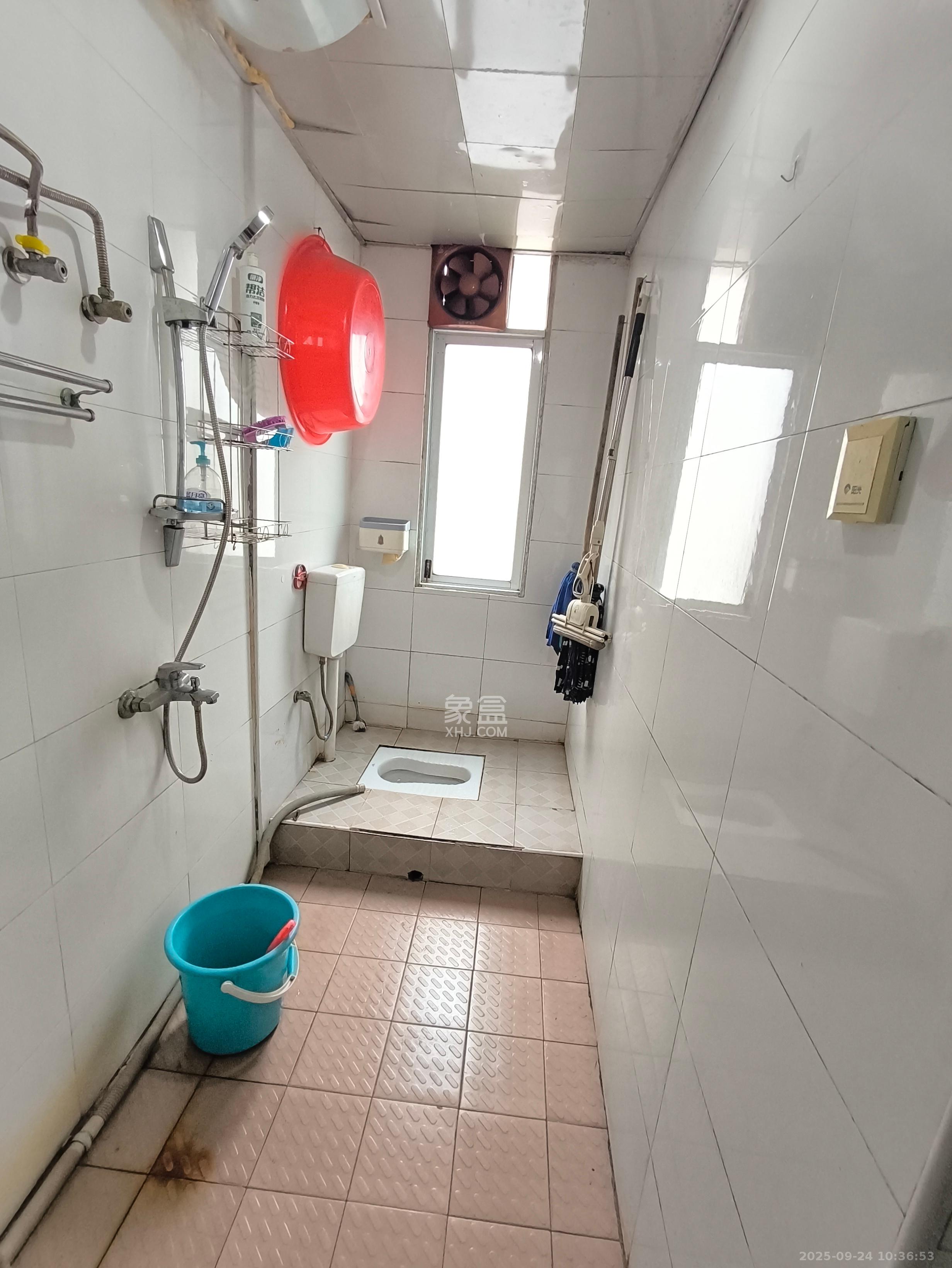 建湘新村  3室1厅1卫    1600.0元/月