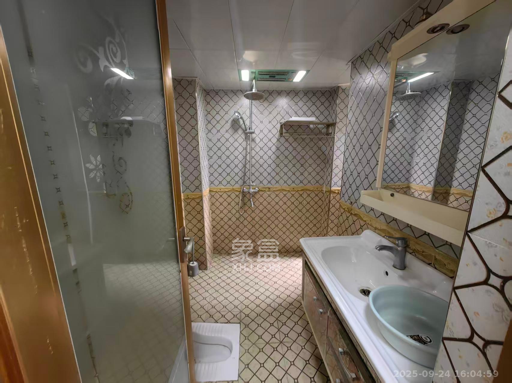 勤诚达新界 2室2厅2卫 1600.0元/月 勤诚达新界 2室2厅2卫 1600.0元/月室内图