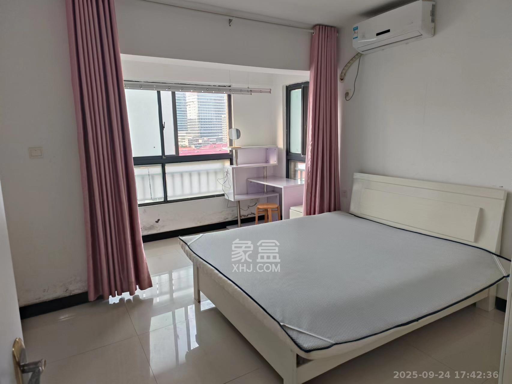 上峰苑(兰亭玥岛) 1室1厅1卫 1500.0元/月 上峰苑(兰亭玥岛) 1室1厅1卫 1500.0元/月室内图