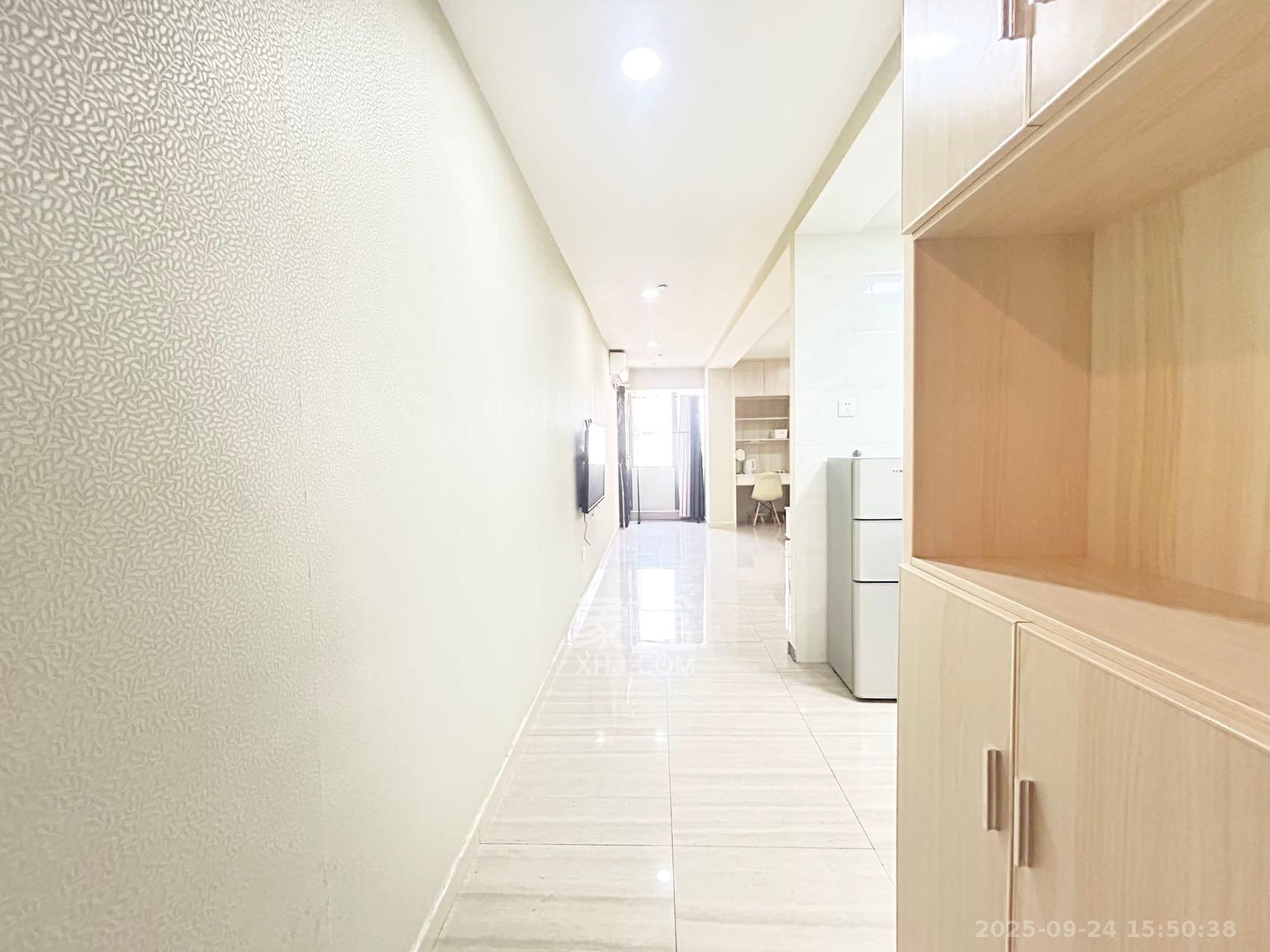 保利国际广场 1室1厅1卫 1700.0元/月 保利国际广场 1室1厅1卫 1700.0元/月室内图