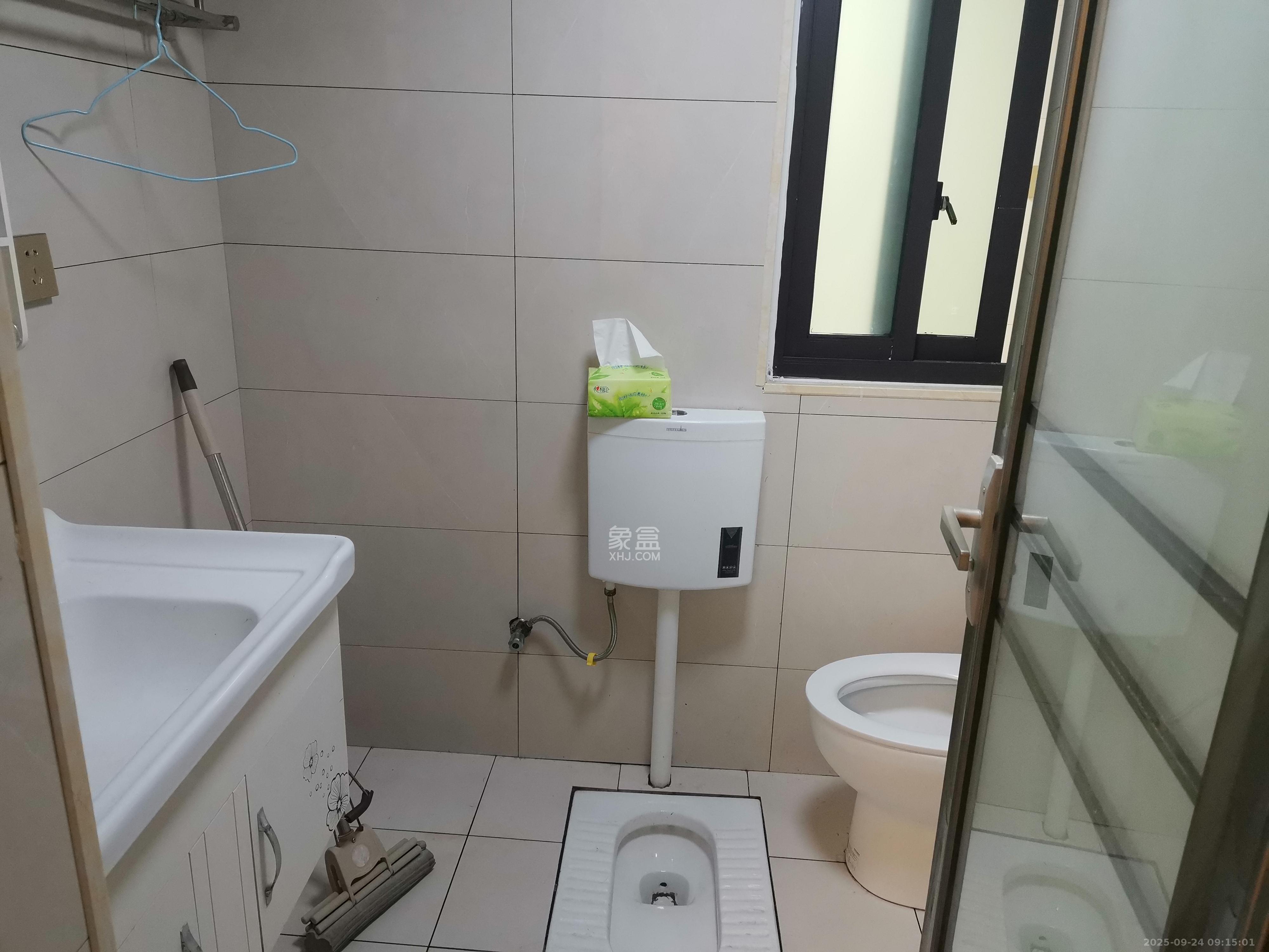 天凯东苑  2室2厅1卫    1750.0元/月室内图