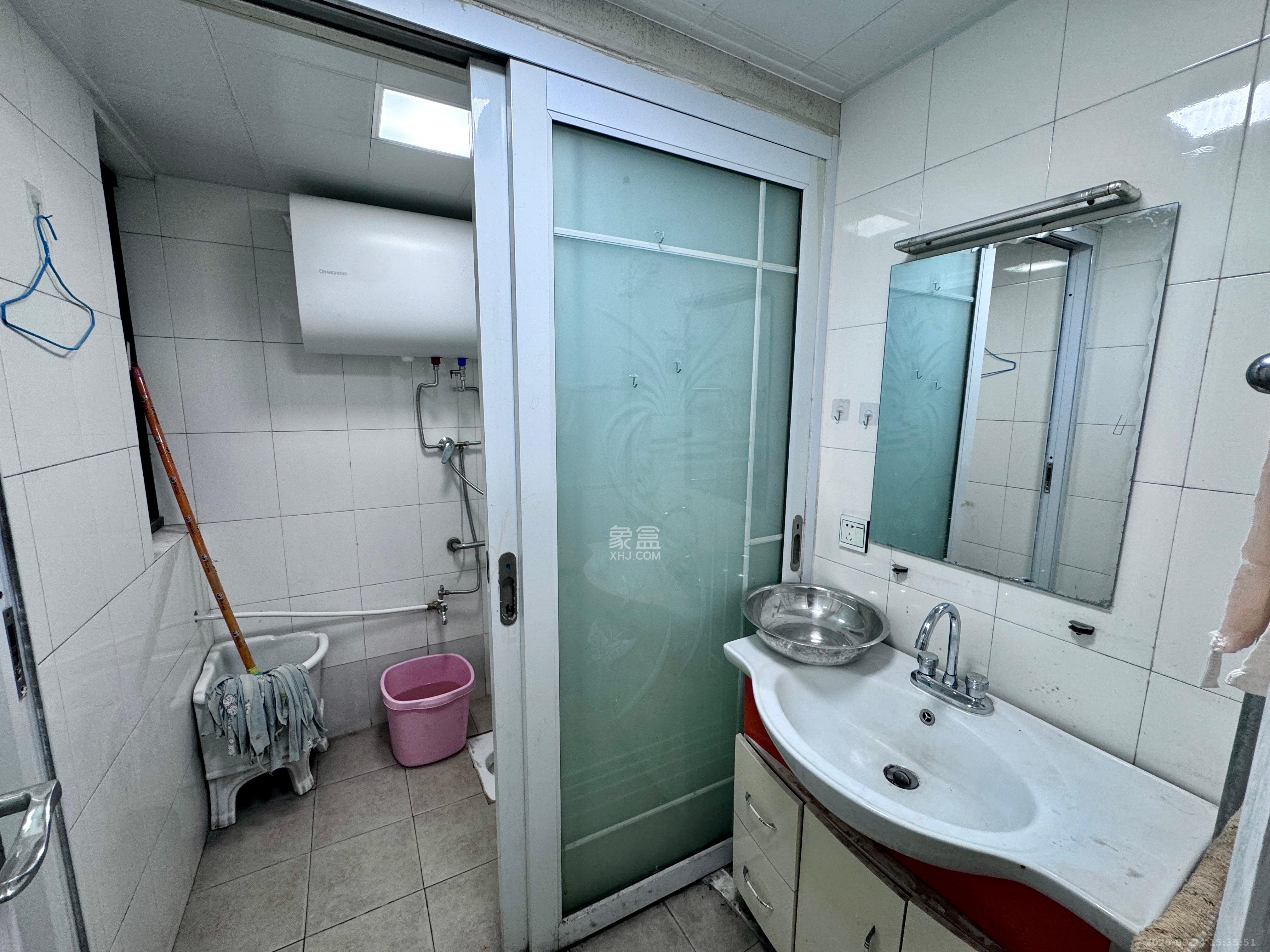 嘉宇盛世华章  2室2厅1卫    2200.0元/月 嘉宇盛世华章  2室2厅1卫    2200.0元/月室内图