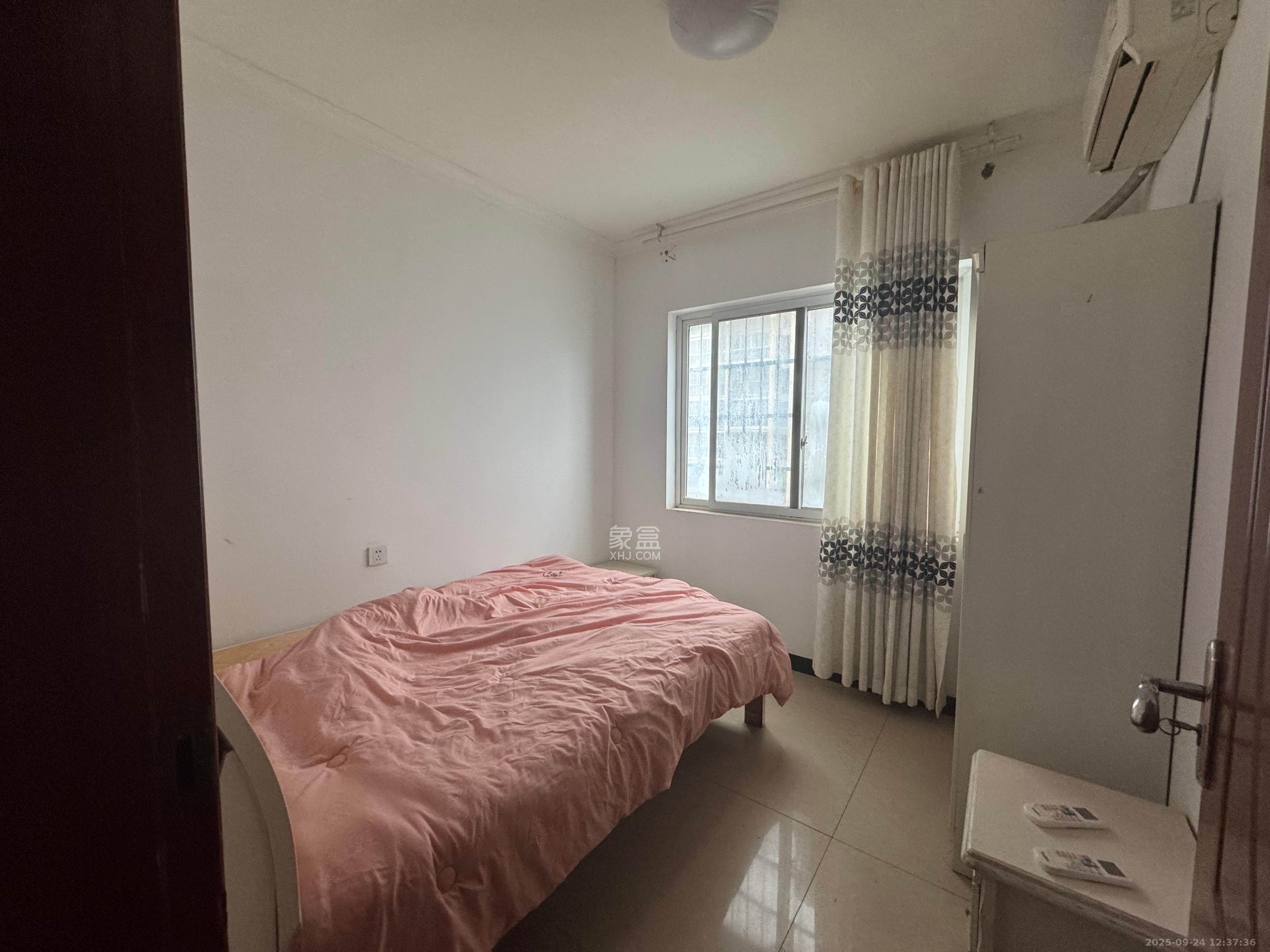 锦璨家园  3室2厅2卫    1800.0元/月室内图