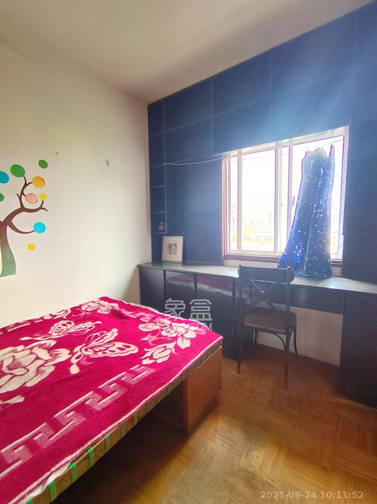 向韶村  3室1厅1卫    1600.0元/月室内图