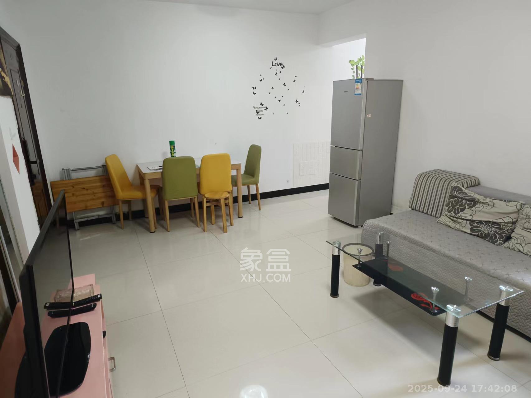 上峰苑(兰亭玥岛) 1室1厅1卫 1500.0元/月 上峰苑(兰亭玥岛) 1室1厅1卫 1500.0元/月室内图