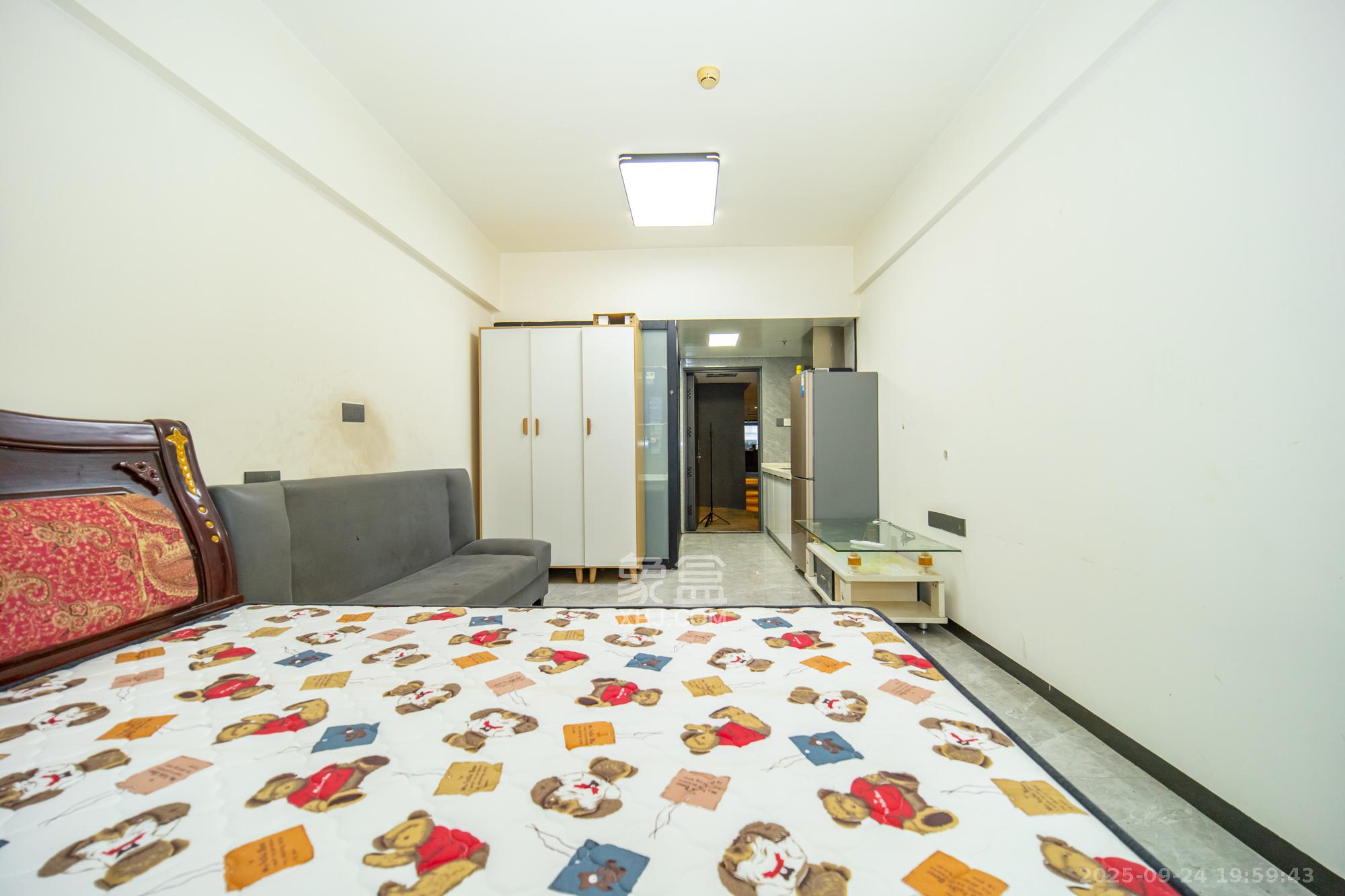 尚都美寓 1室0厅1卫 17.8万 尚都美寓 1室0厅1卫 17.8万客厅