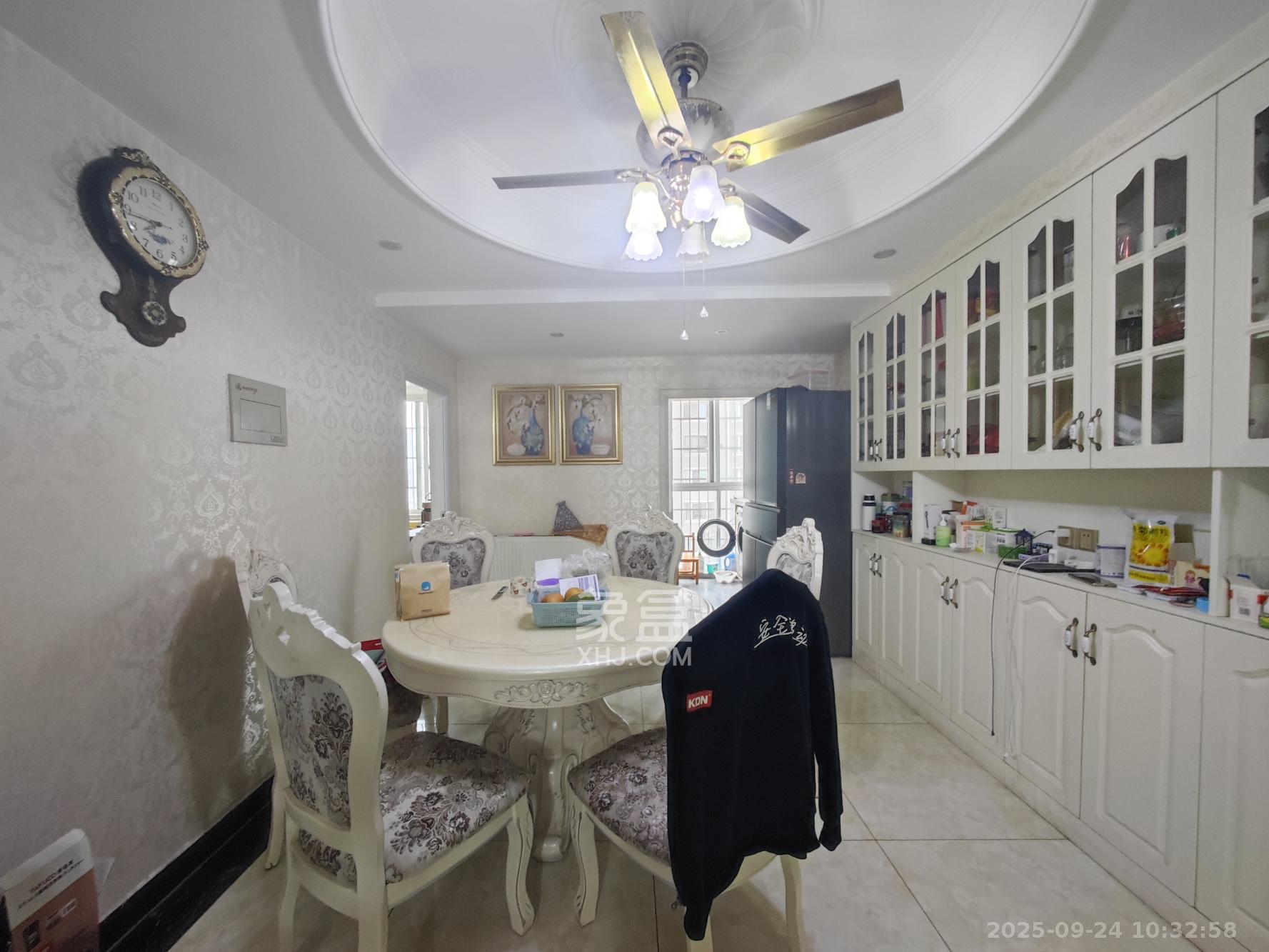 泰禹家园(彩云之翼家园一期、二期、三期) 4室2厅2卫 130.0万 泰禹家园(彩云之翼家园一期、二期、三期) 4室2厅2卫 130.0万其他