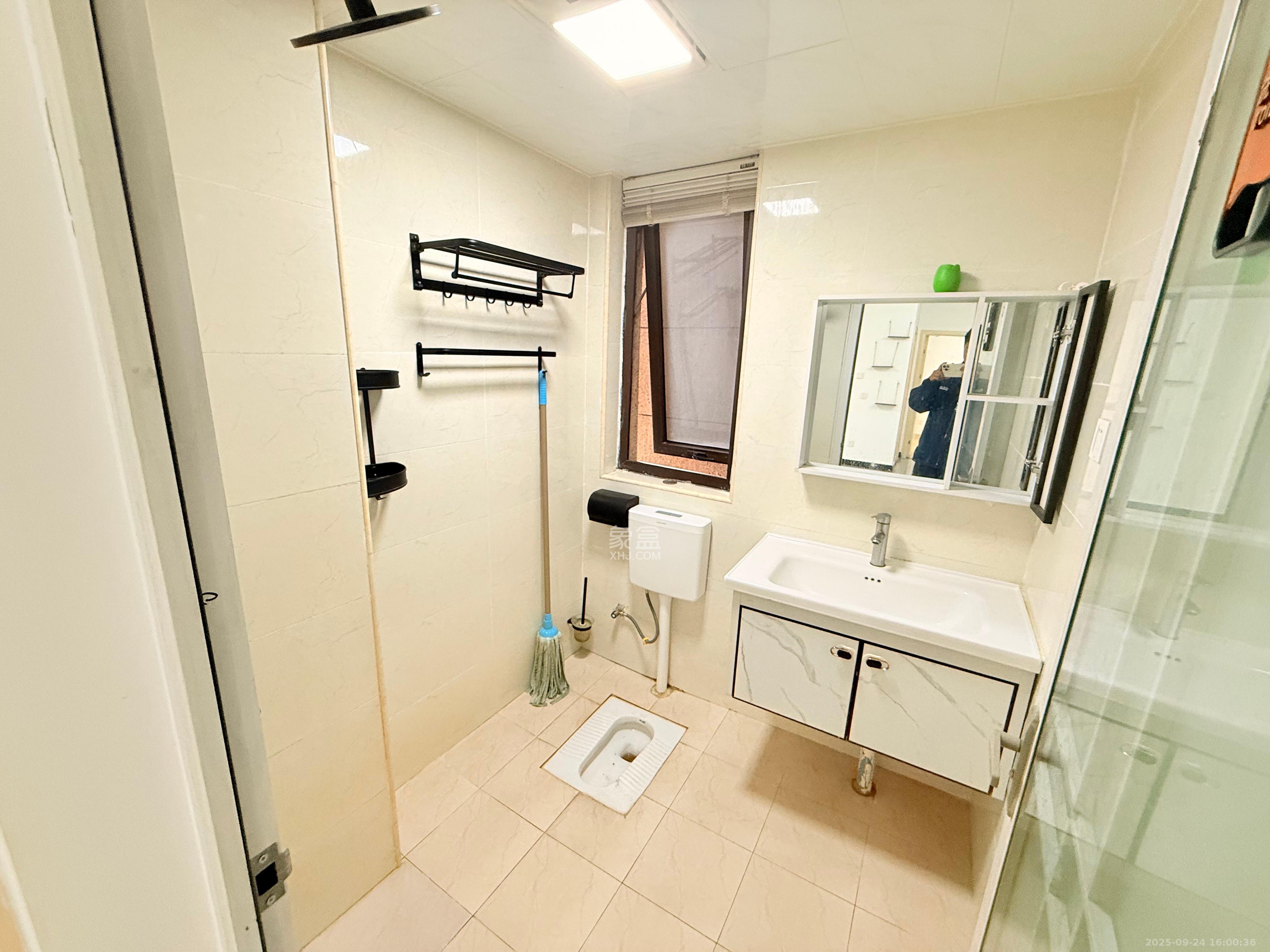 明昇壹城（明昇时代广场）二期  3室2厅2卫    2600.0元/月室内图