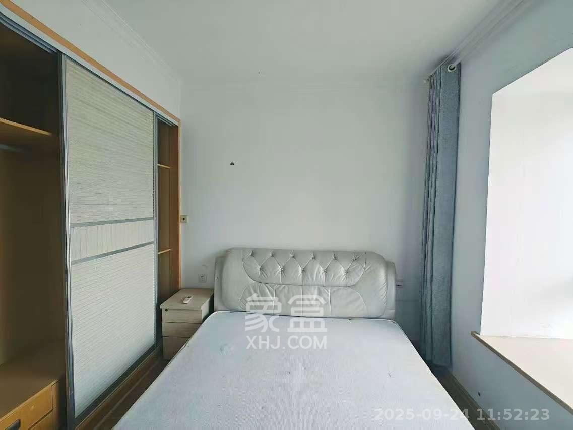 上河国际C区 3室2厅1卫 2600.0元/月 上河国际C区 3室2厅1卫 2600.0元/月室内图