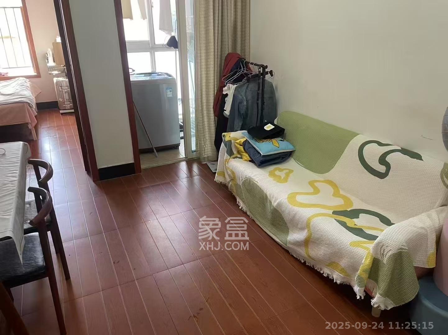 白沙晶城 1室1厅1卫 1800.0元/月 白沙晶城 1室1厅1卫 1800.0元/月室内图