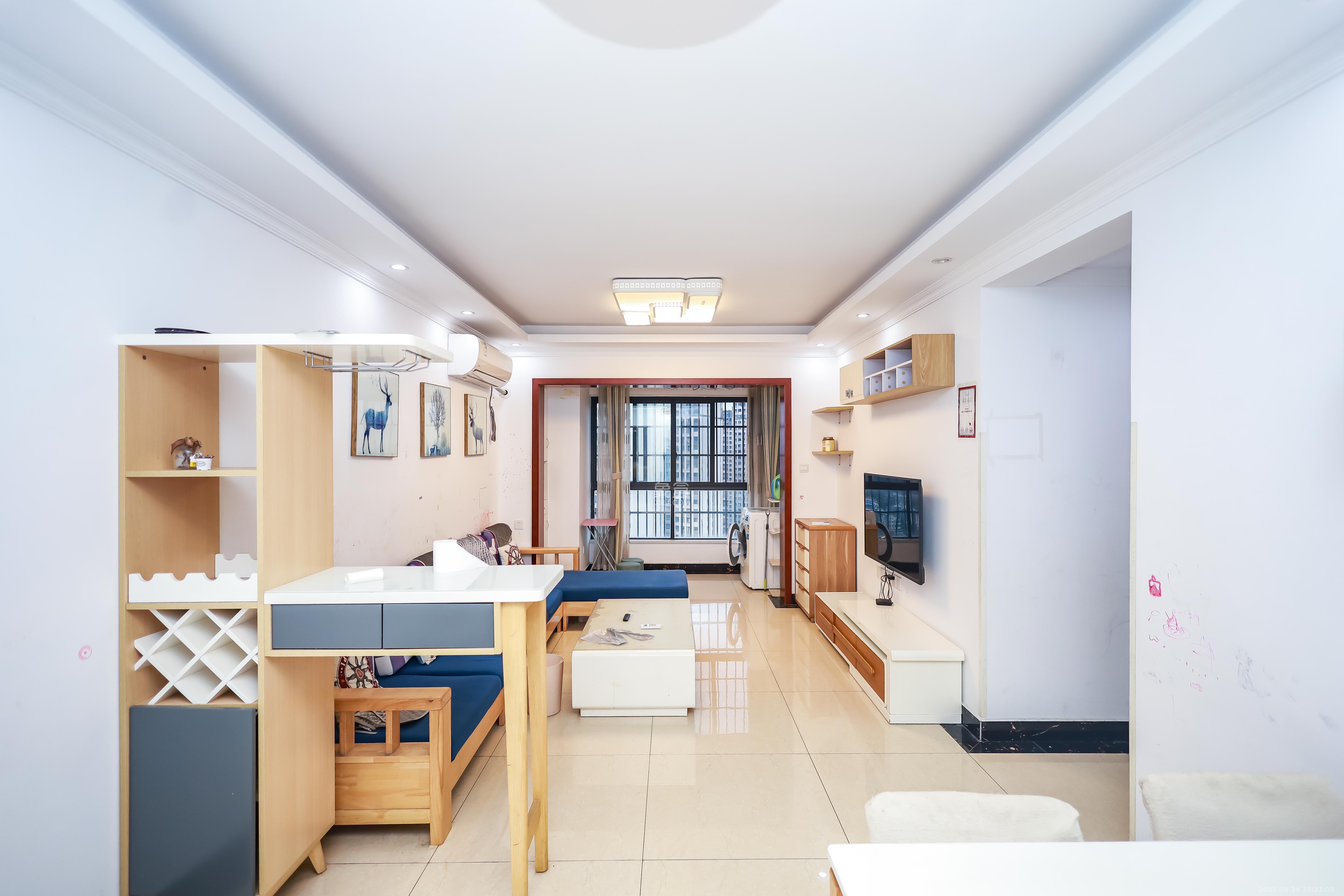 天麓尚层 3室2厅1卫 67.3万 天麓尚层 3室2厅1卫 67.3万客厅