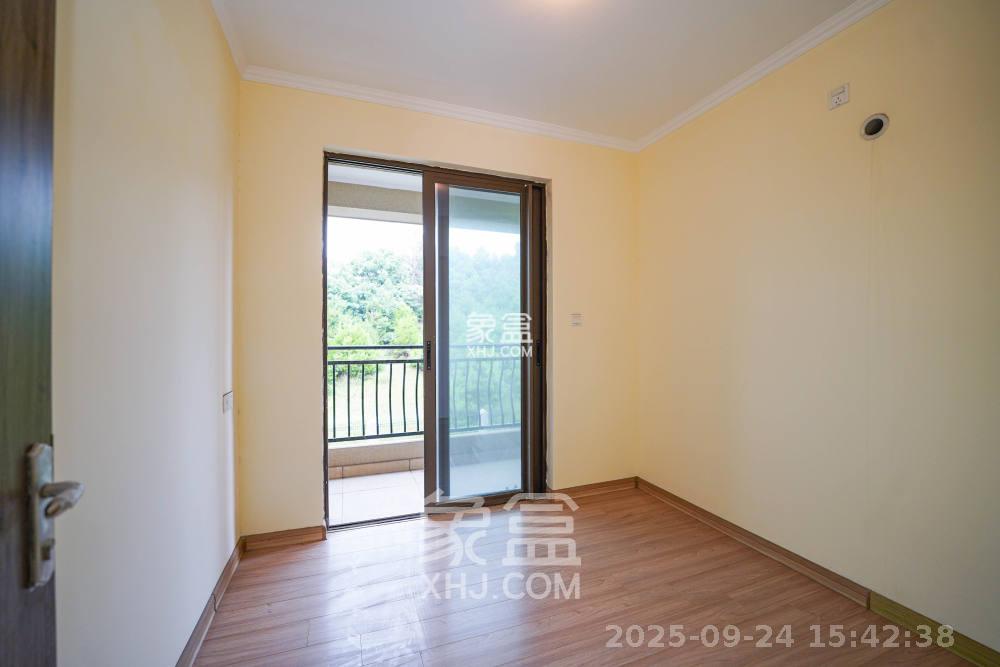 碧桂园公园壹号(凯怡茗苑) 3室2厅1卫 1400.0元/月 碧桂园公园壹号(凯怡茗苑) 3室2厅1卫 1400.0元/月室内图