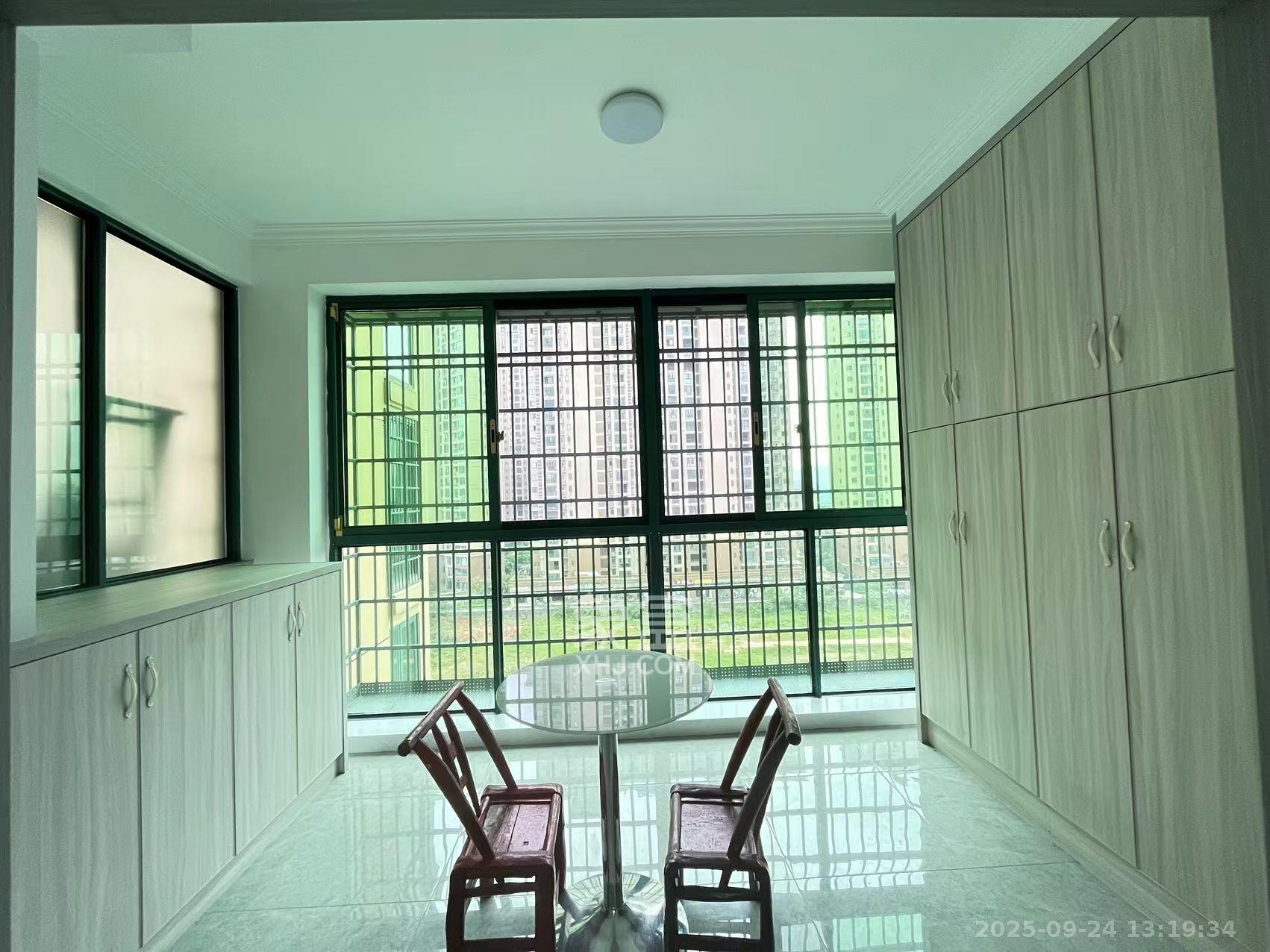 富基世纪公园 4室2厅2卫 2200.0元/月 富基世纪公园 4室2厅2卫 2200.0元/月室内图