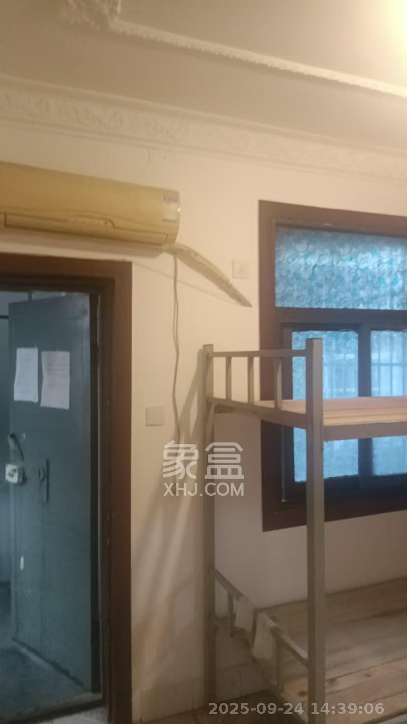 三兴公寓(三兴小区) 2室1厅1卫 1500.0元/月 三兴公寓(三兴小区) 2室1厅1卫 1500.0元/月室内图