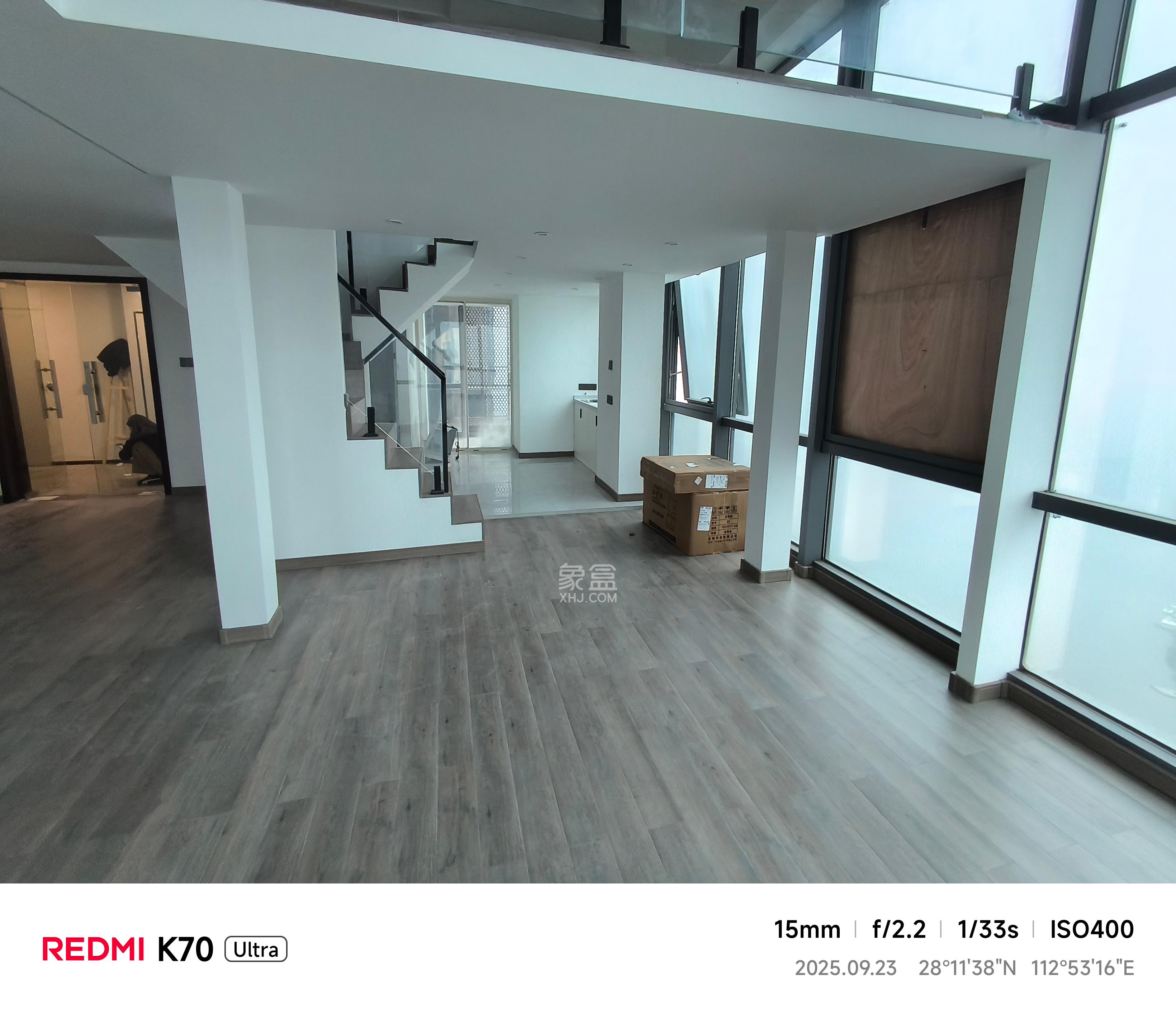 中建宝铂公馆   90.0㎡     7500.00元/月室内图