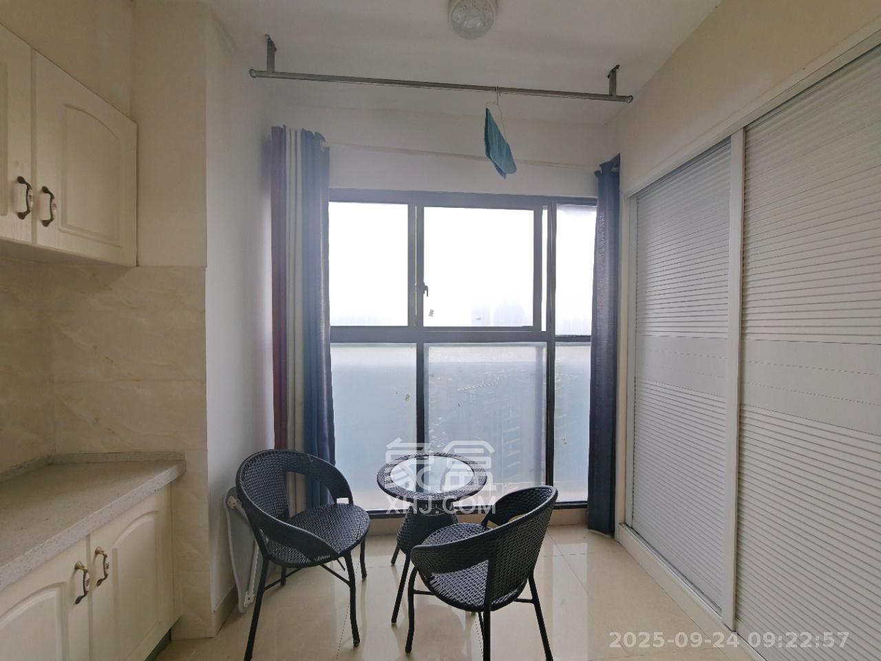 达美D6区  1室1厅1卫    1400.0元/月室内图