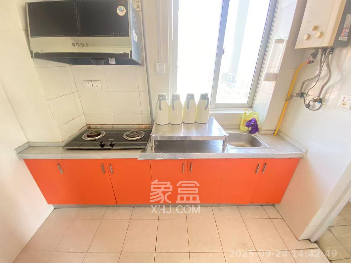 巧克力空间(建鸿达现代大厦) 3室2厅1卫 1500.0元/月 巧克力空间(建鸿达现代大厦) 3室2厅1卫 1500.0元/月室内图