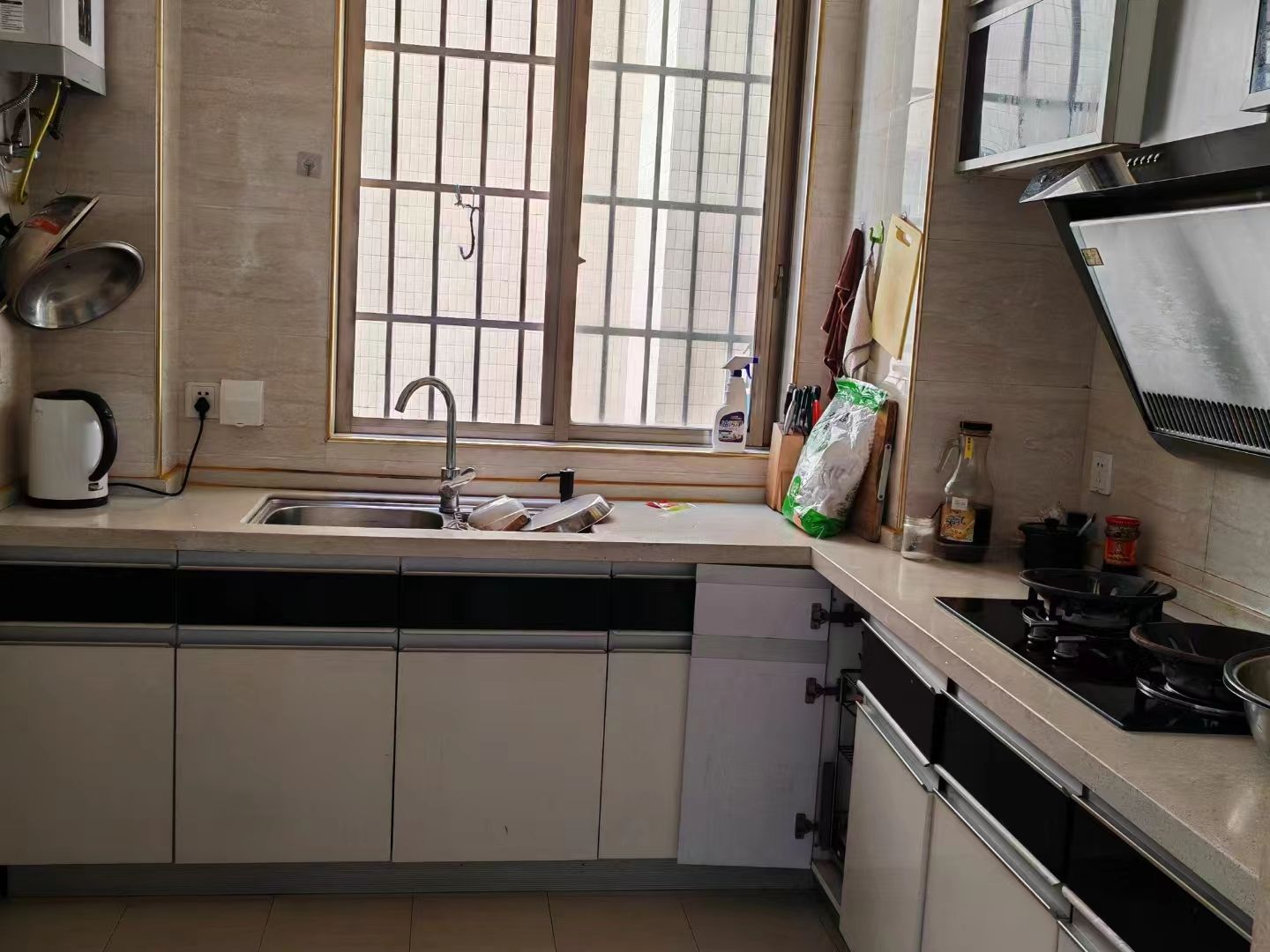 华新苑  1室0厅0卫    1800.0元/月室内图