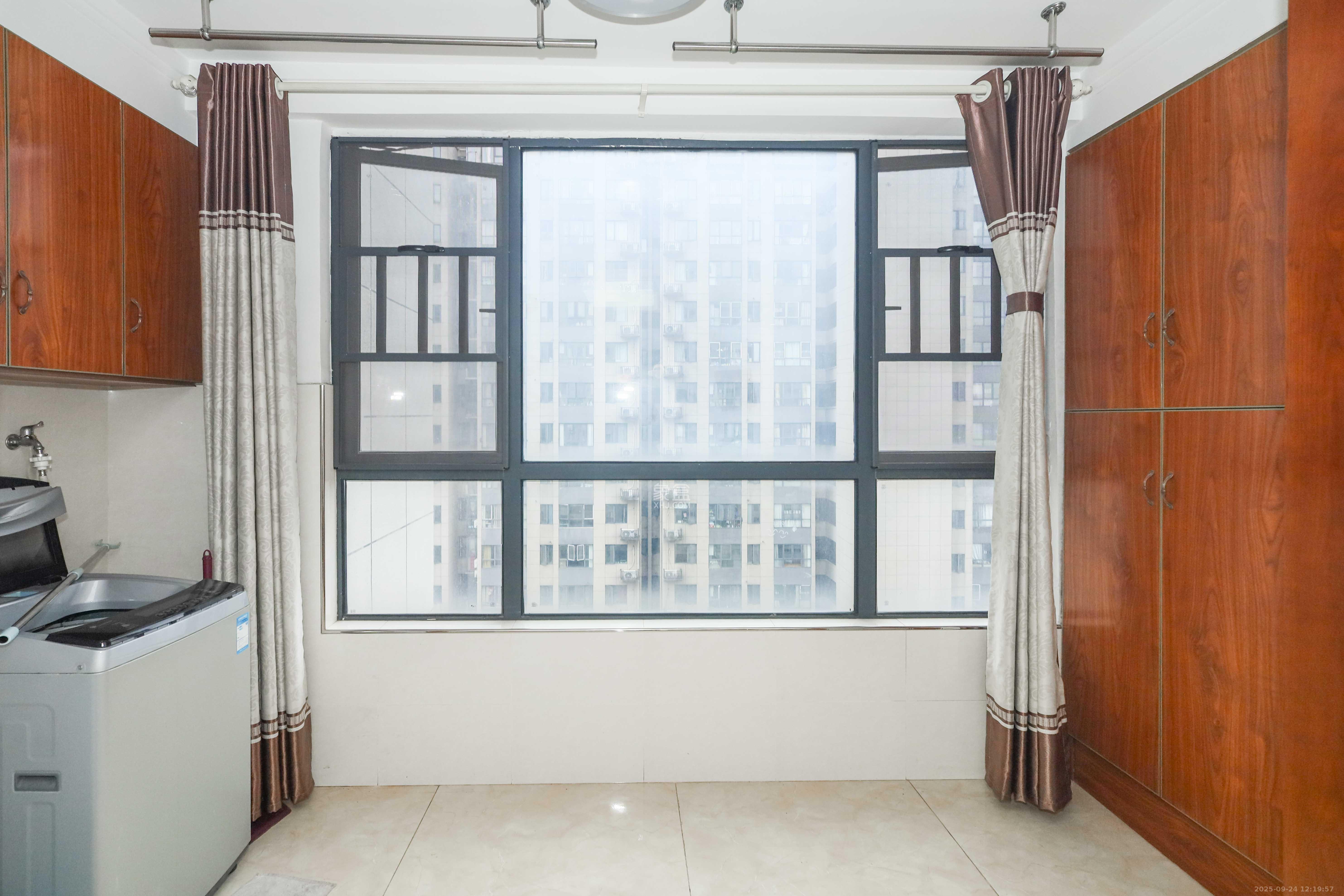 中国铁建梅溪青秀一期 3室2厅1卫 106.0万 中国铁建梅溪青秀一期 3室2厅1卫 106.0万阳台