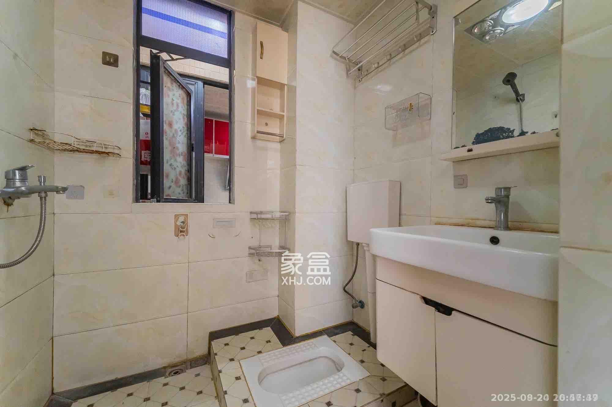 蓝山郡  2室2厅1卫   1800.00元/月室内图