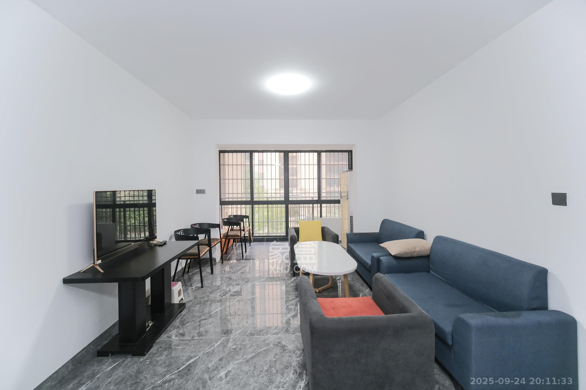 保利香槟国际  4室2厅2卫    82.8万