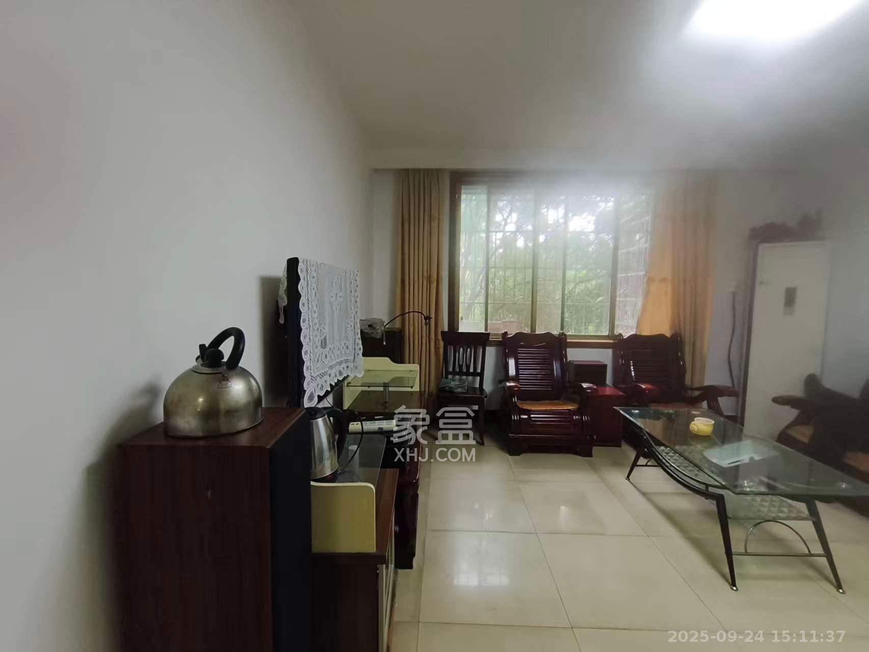 桔洲新苑(观沙岭) 3室2厅2卫 2100.0元/月 桔洲新苑(观沙岭) 3室2厅2卫 2100.0元/月室内图