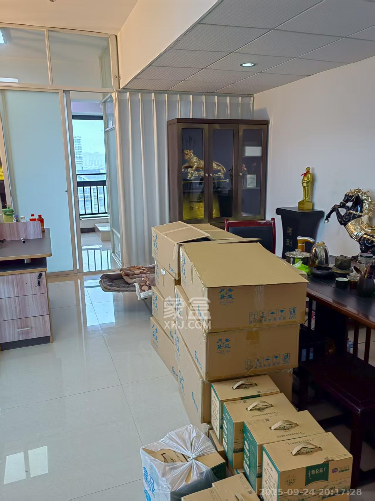 天骄福邸 1室1厅1卫 2000.0元/月 天骄福邸 1室1厅1卫 2000.0元/月室内图