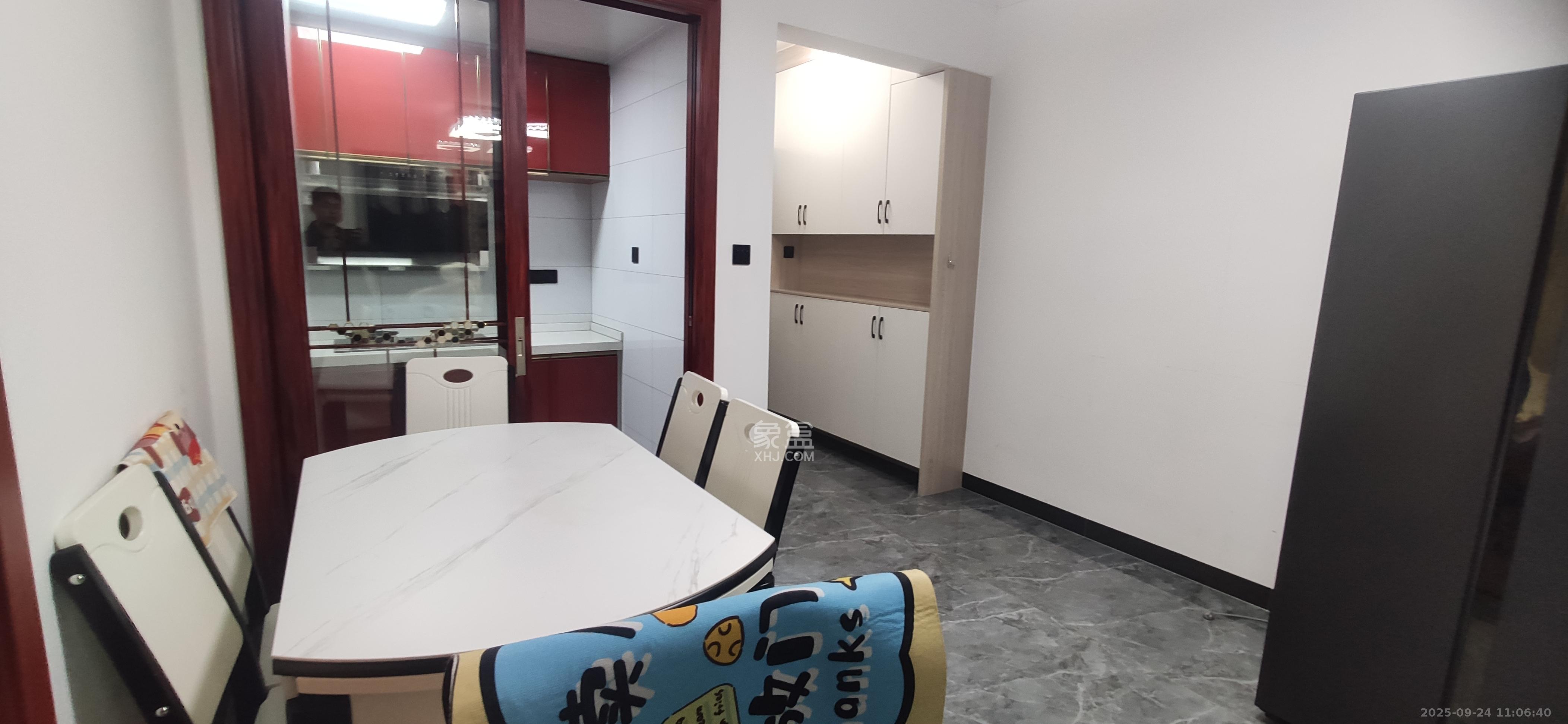 金南家园三期  2室1厅1卫    2300.0元/月室内图