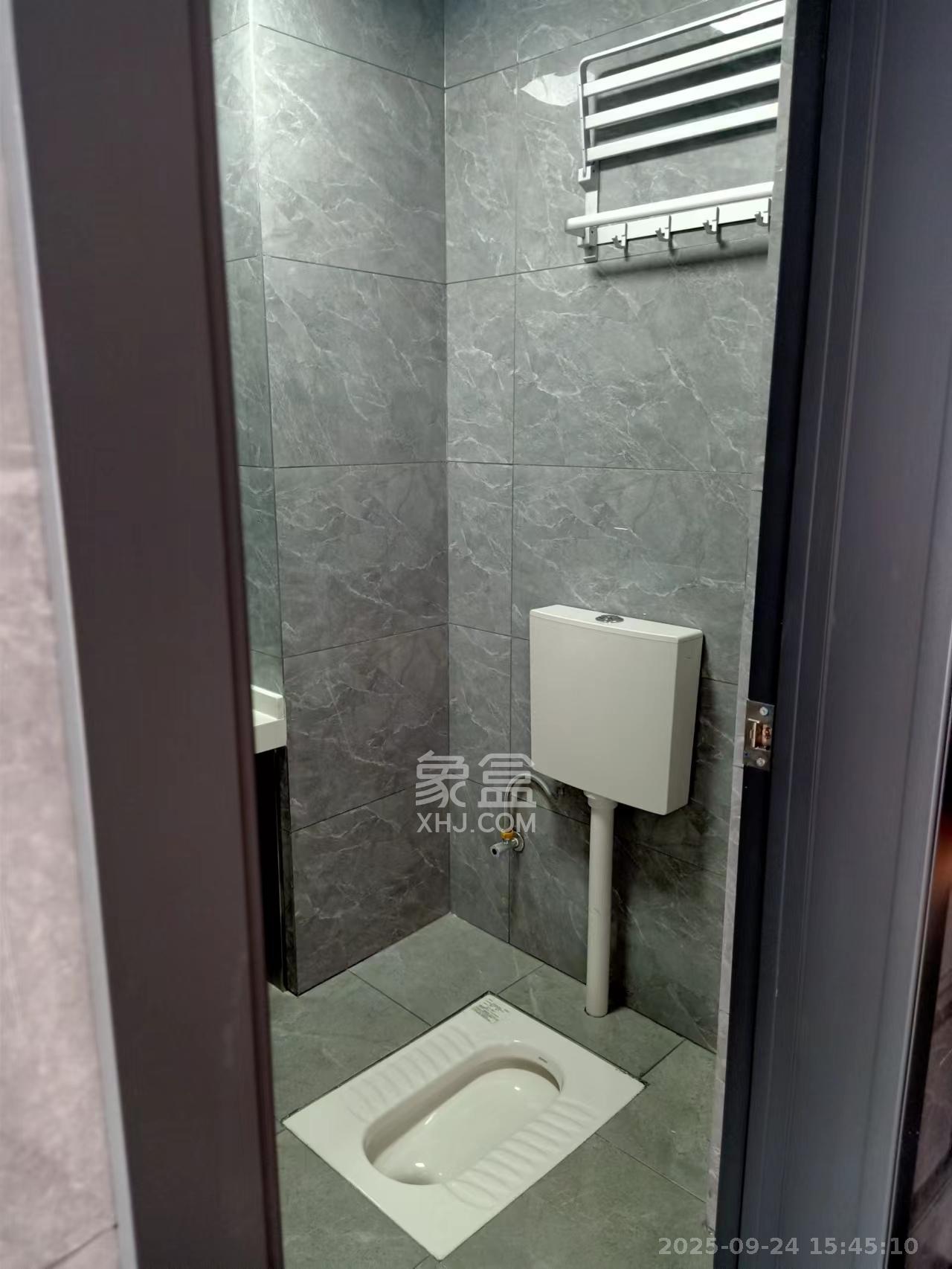 裕天国际商汇中心  1室1厅1卫    1400.0元/月室内图