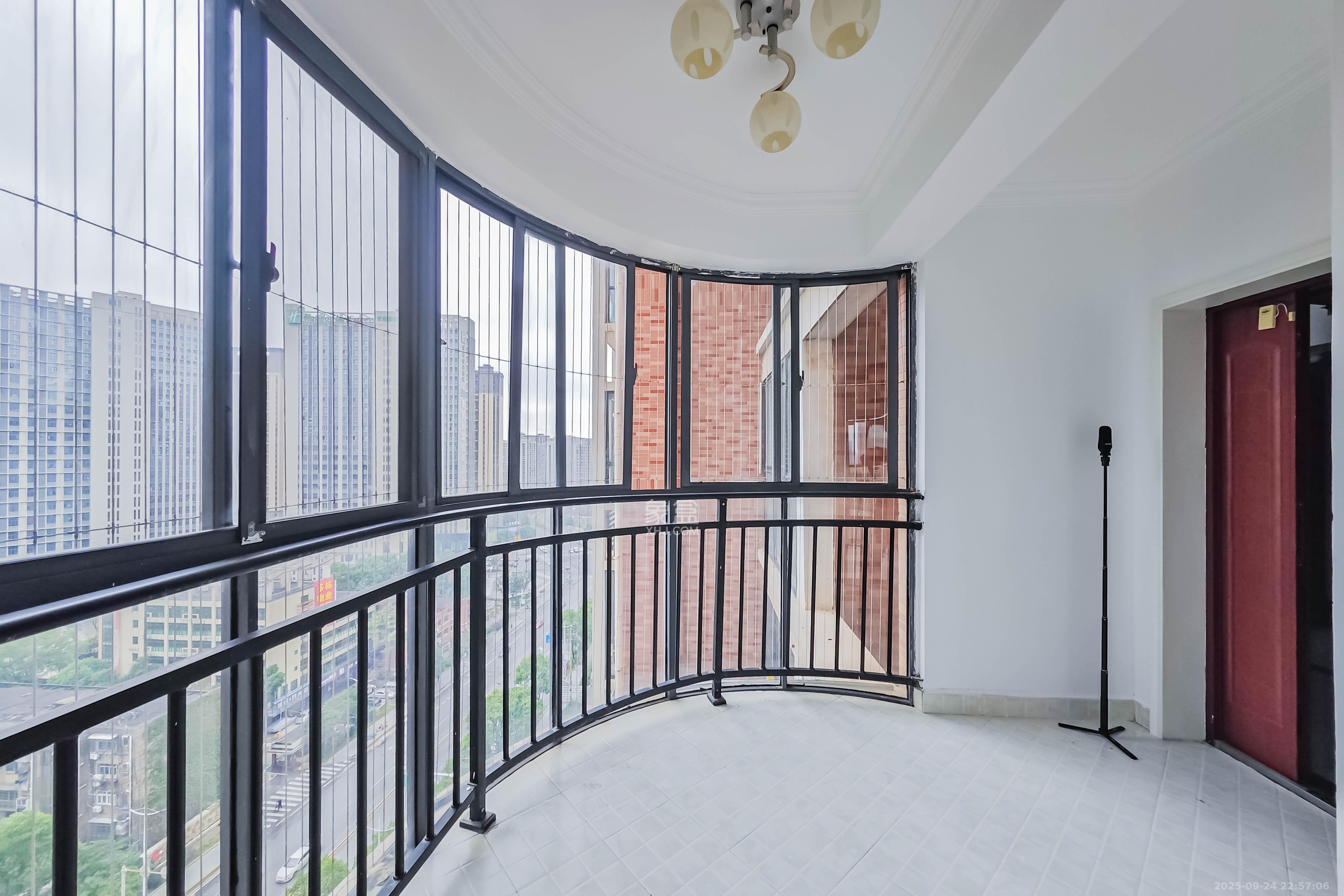 海拔东方 2室1厅1卫 76.8万 海拔东方 2室1厅1卫 76.8万其他