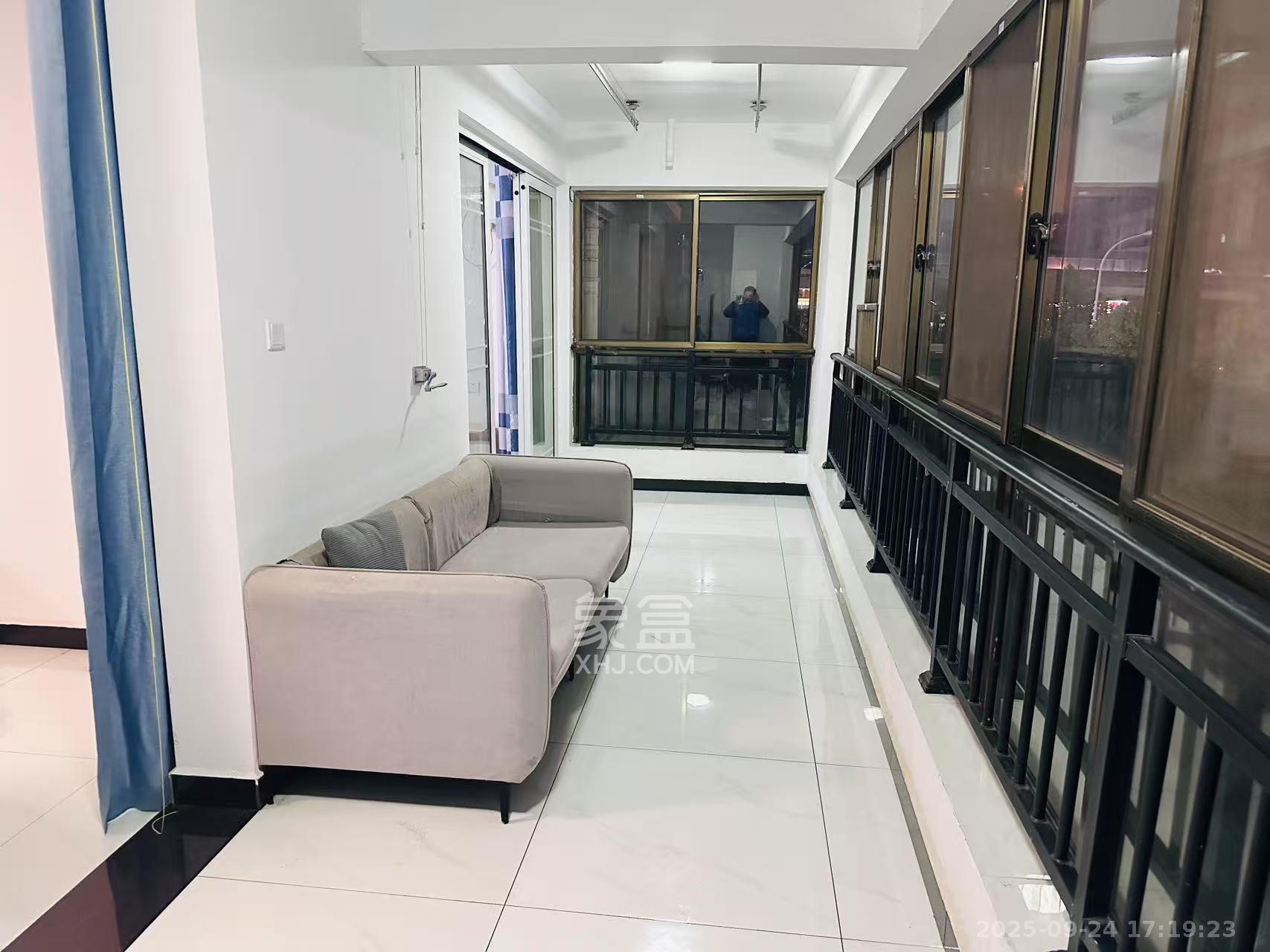 中天瑞景 3室2厅2卫 2200.0元/月 中天瑞景 3室2厅2卫 2200.0元/月室内图