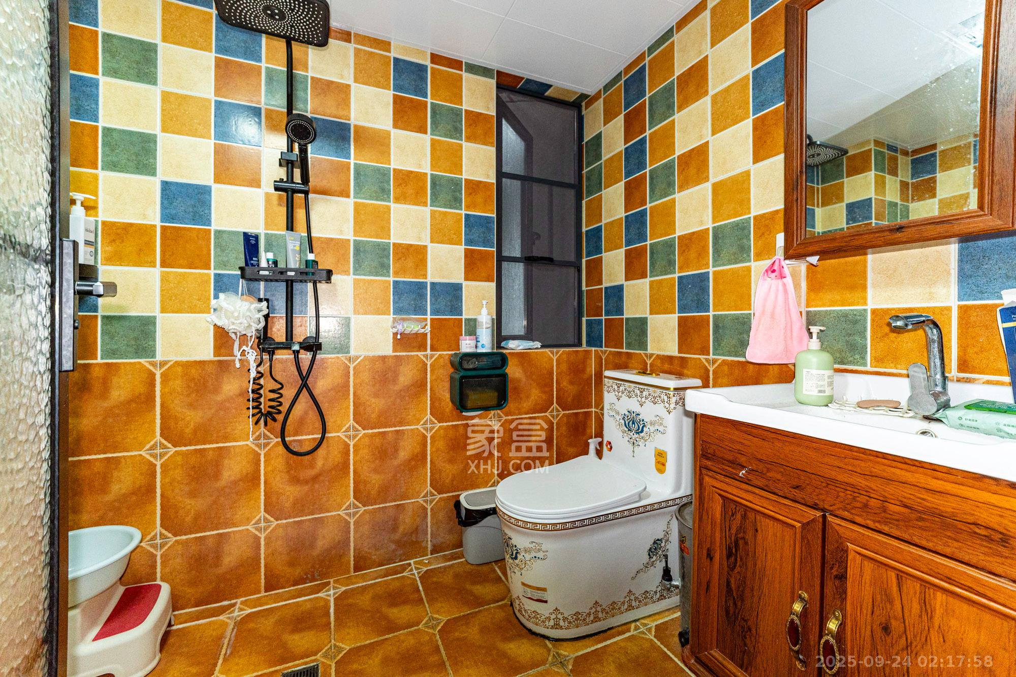 和顺府  4室2厅2卫    128.0万卫生间