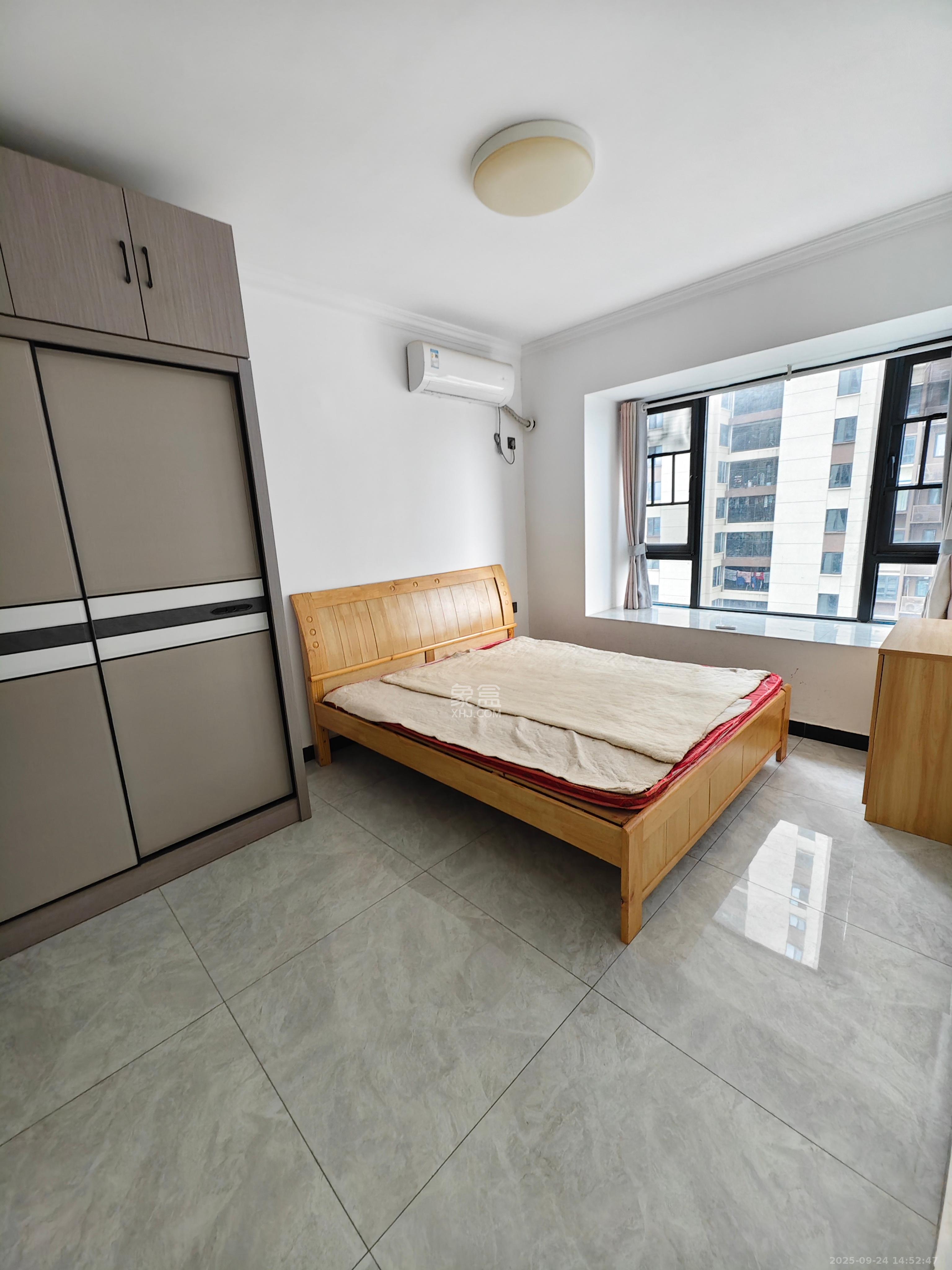 华远海蓝郡 3室2厅1卫 2100.0元/月 华远海蓝郡 3室2厅1卫 2100.0元/月室内图