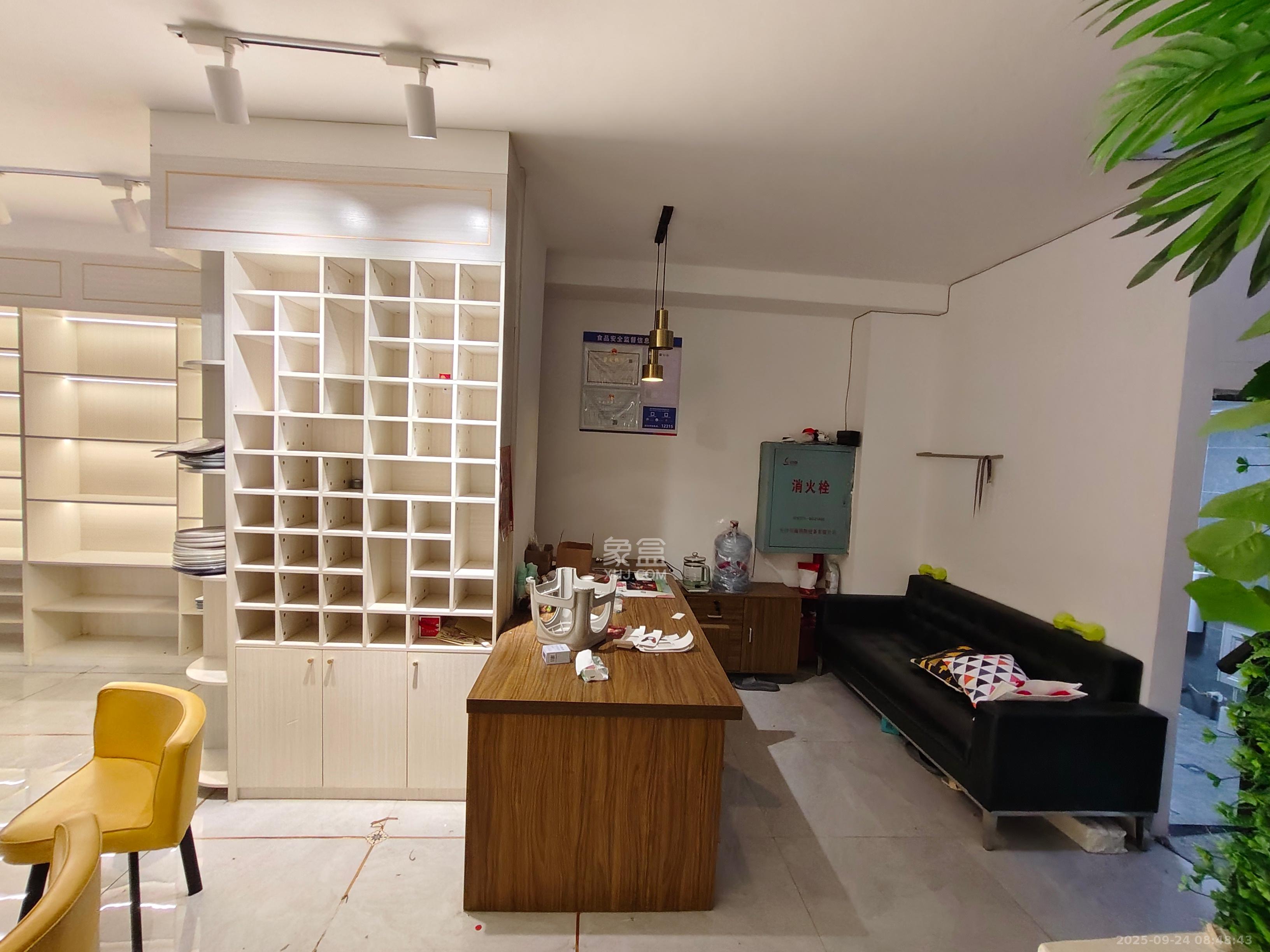 海林馨香雅苑   86.0㎡      4700.0元/月室内图